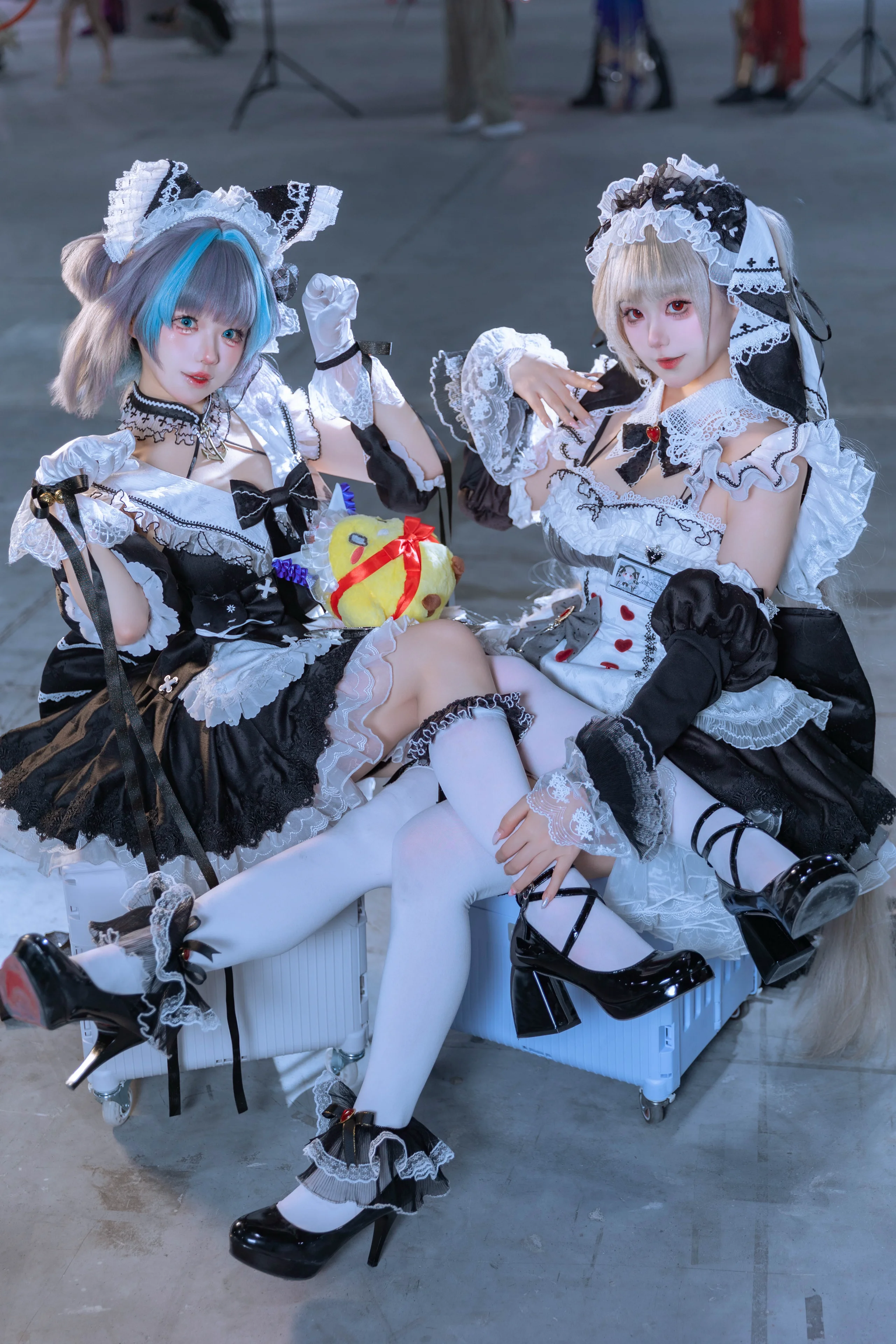 【柴郡cos】碧藍航線雙人女僕裝，貓貓兔兔貼貼 - 第 1 張