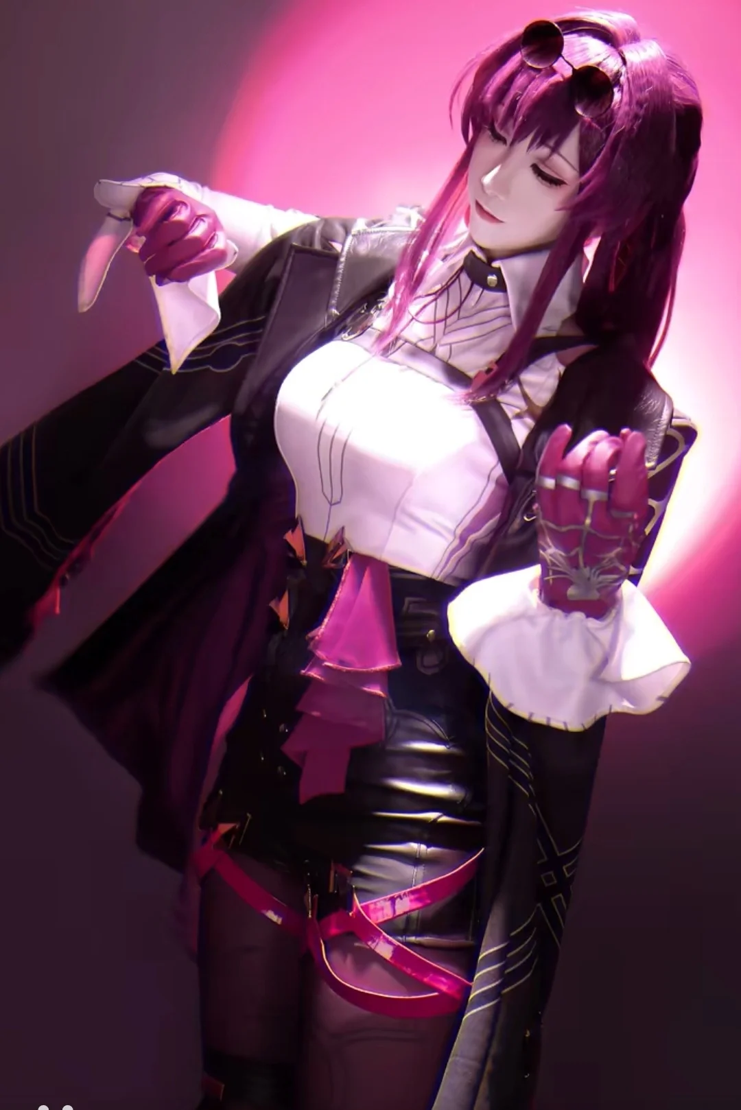 【卡芙卡cos】崩坏星穹铁道里的优雅猎手 - 第 2 张