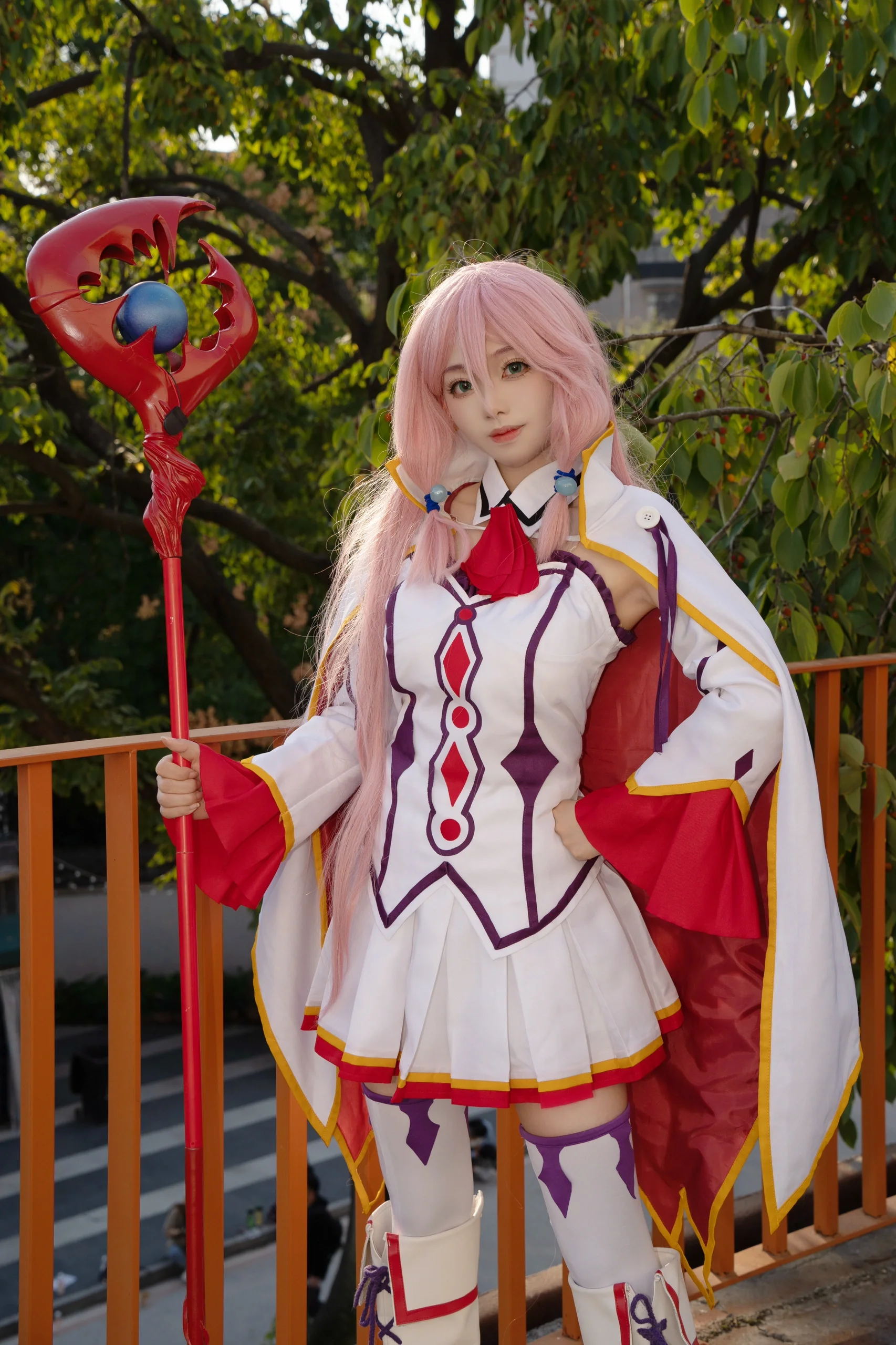 【芙蕾雅cos】户外自然光下的粉发魔法师定格 - 第 9 张