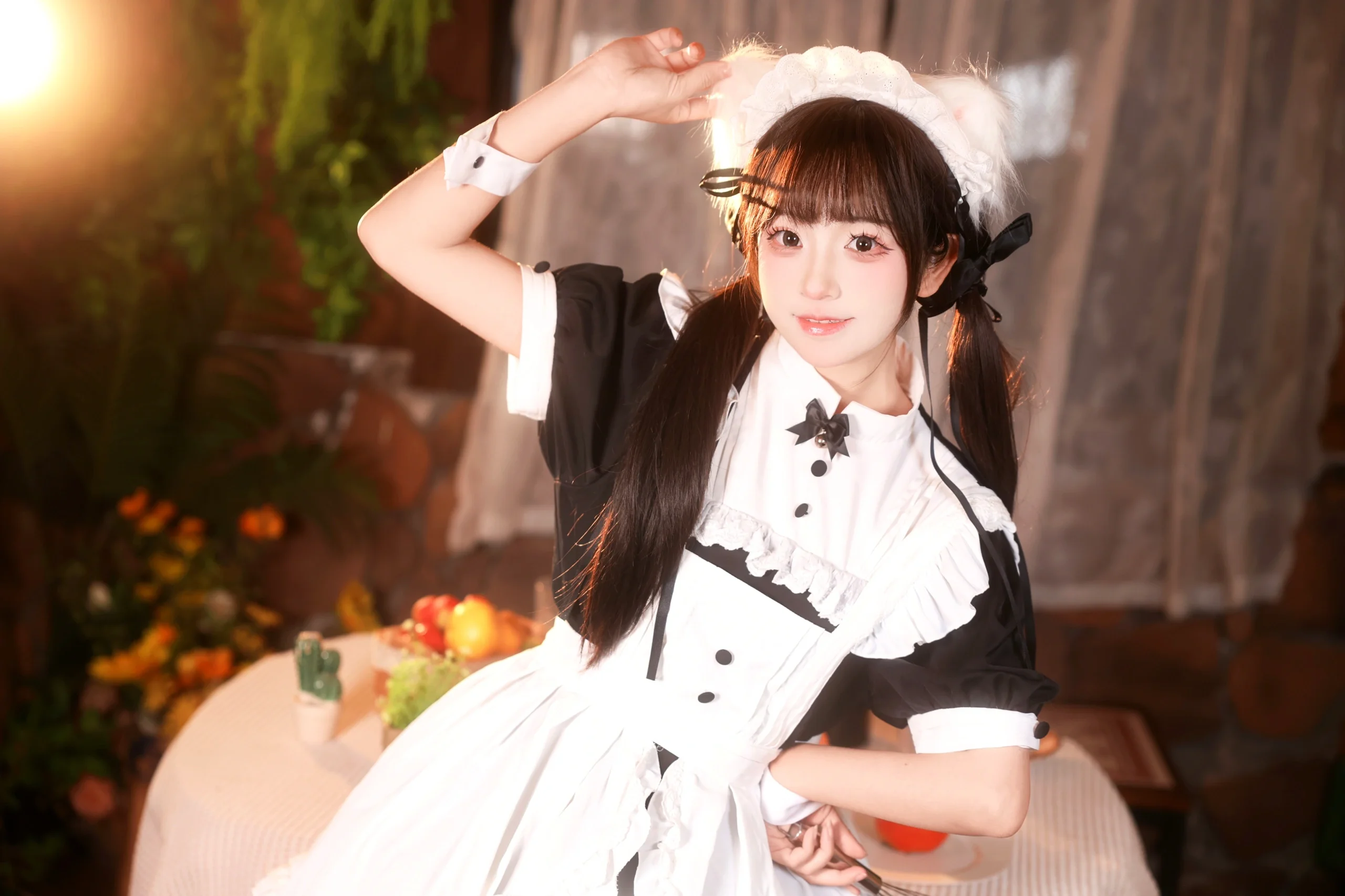 周末的室内女仆装写真，氛围感拉满 - 第 14 张