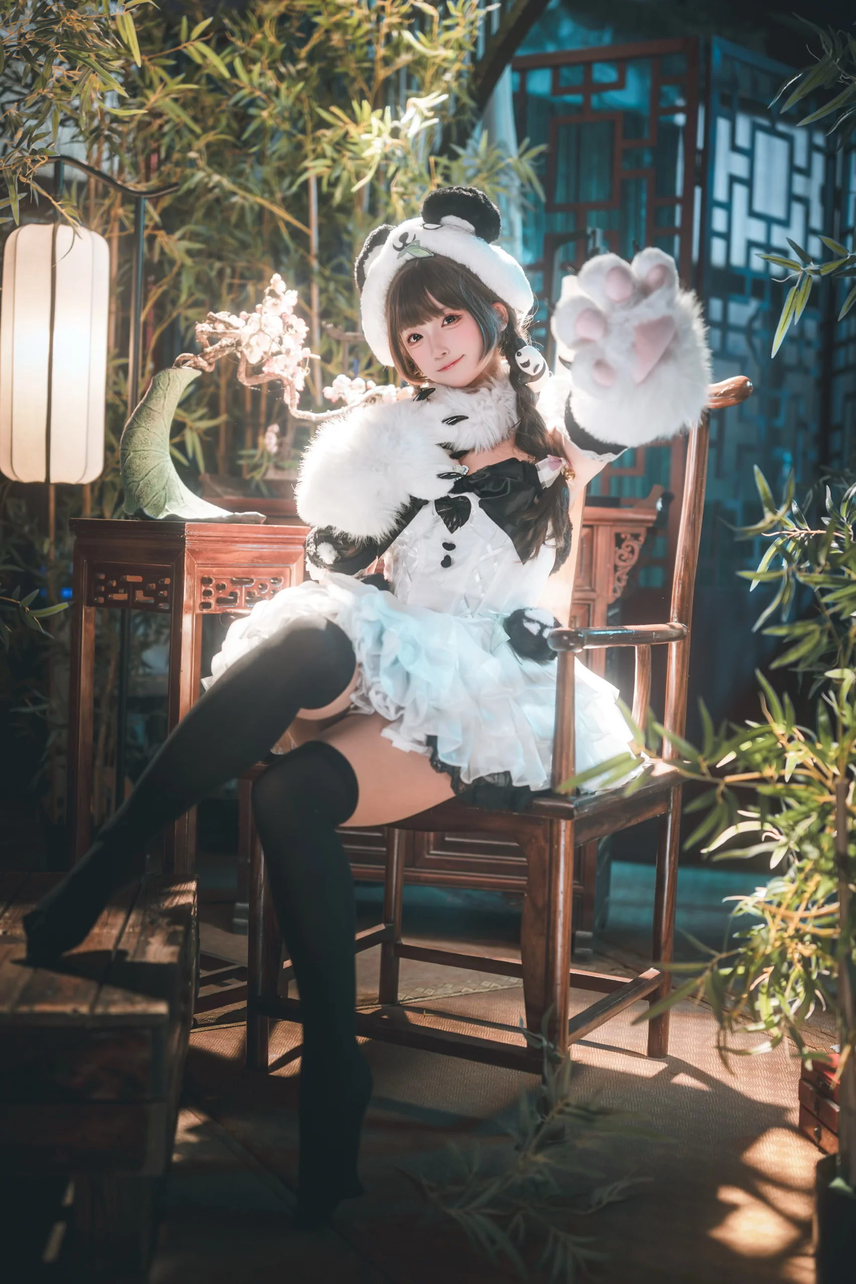 【沈妙cos】永劫无间里的熊猫少女，竹影间的元气瞬间 - 第 3 张