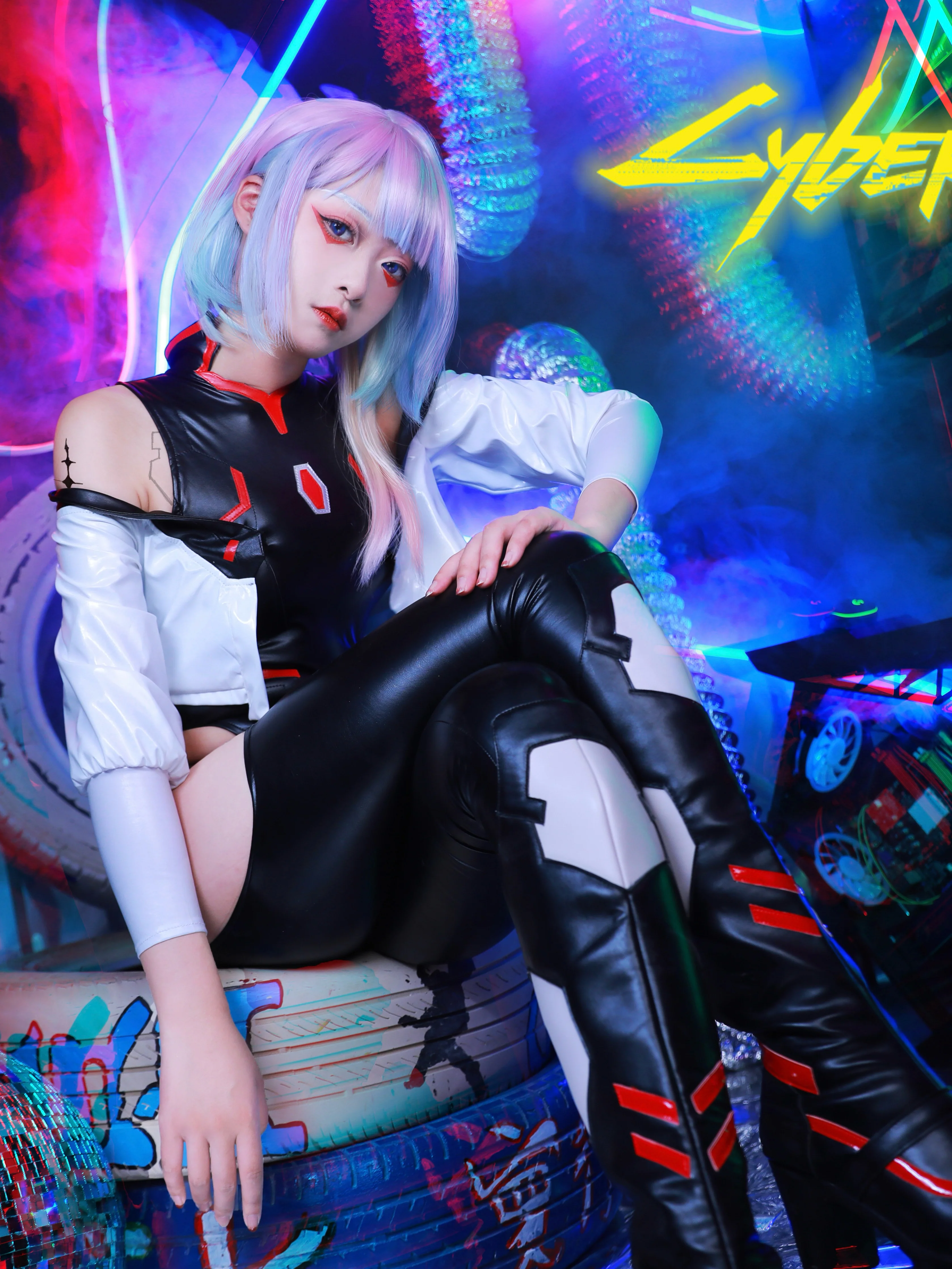 【露西cos】鸣潮里的赛博朋克少女，夜之城氛围感拉满