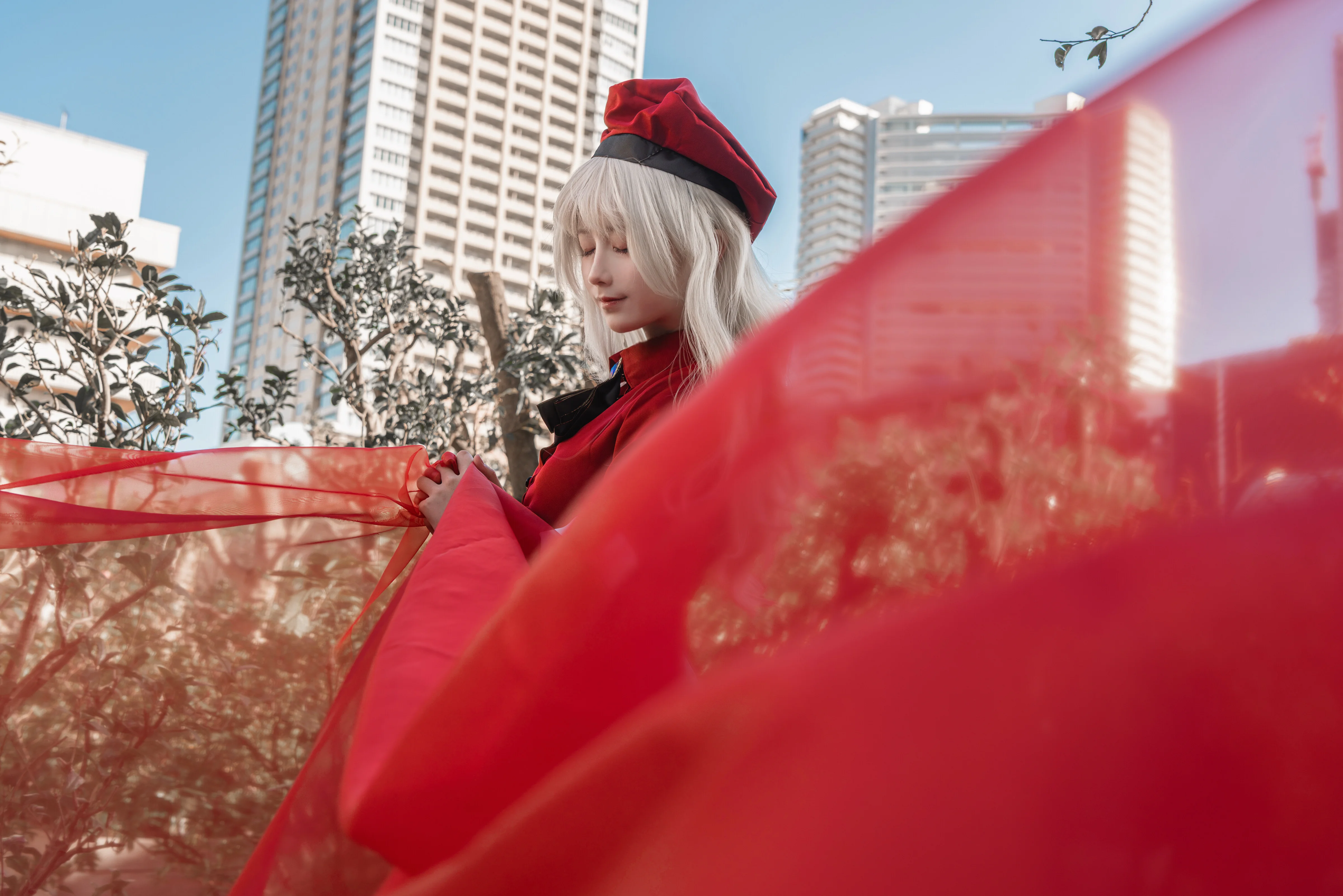 【卡莲奥尔黛西亚cos】Fate/Grand Order，红纱与光影的街头留影 - 第 3 张