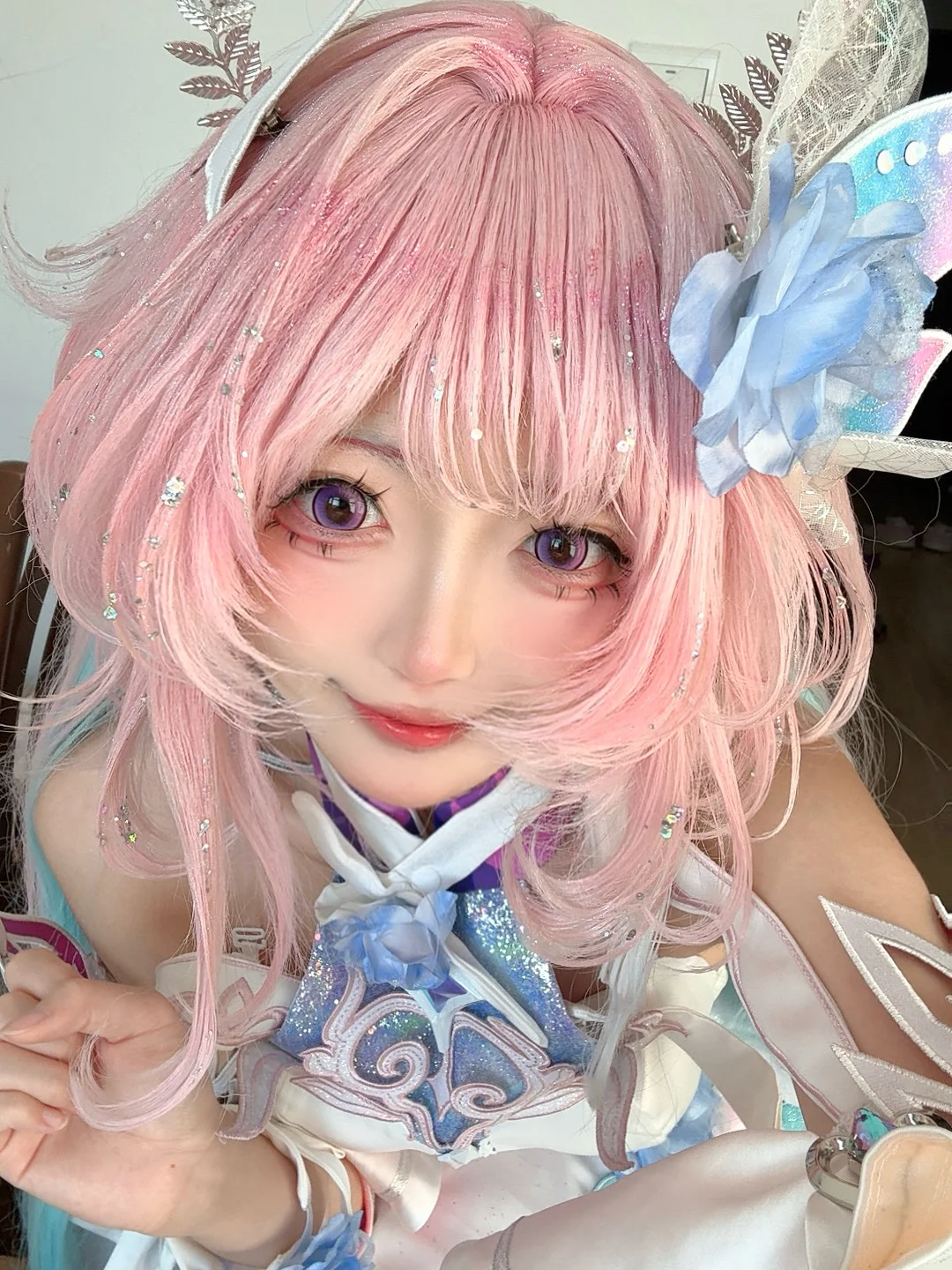 [Cyrene Cosplay] A Dreamy and Agile Pastel Moment in Honkai: Star Rail - Image 1