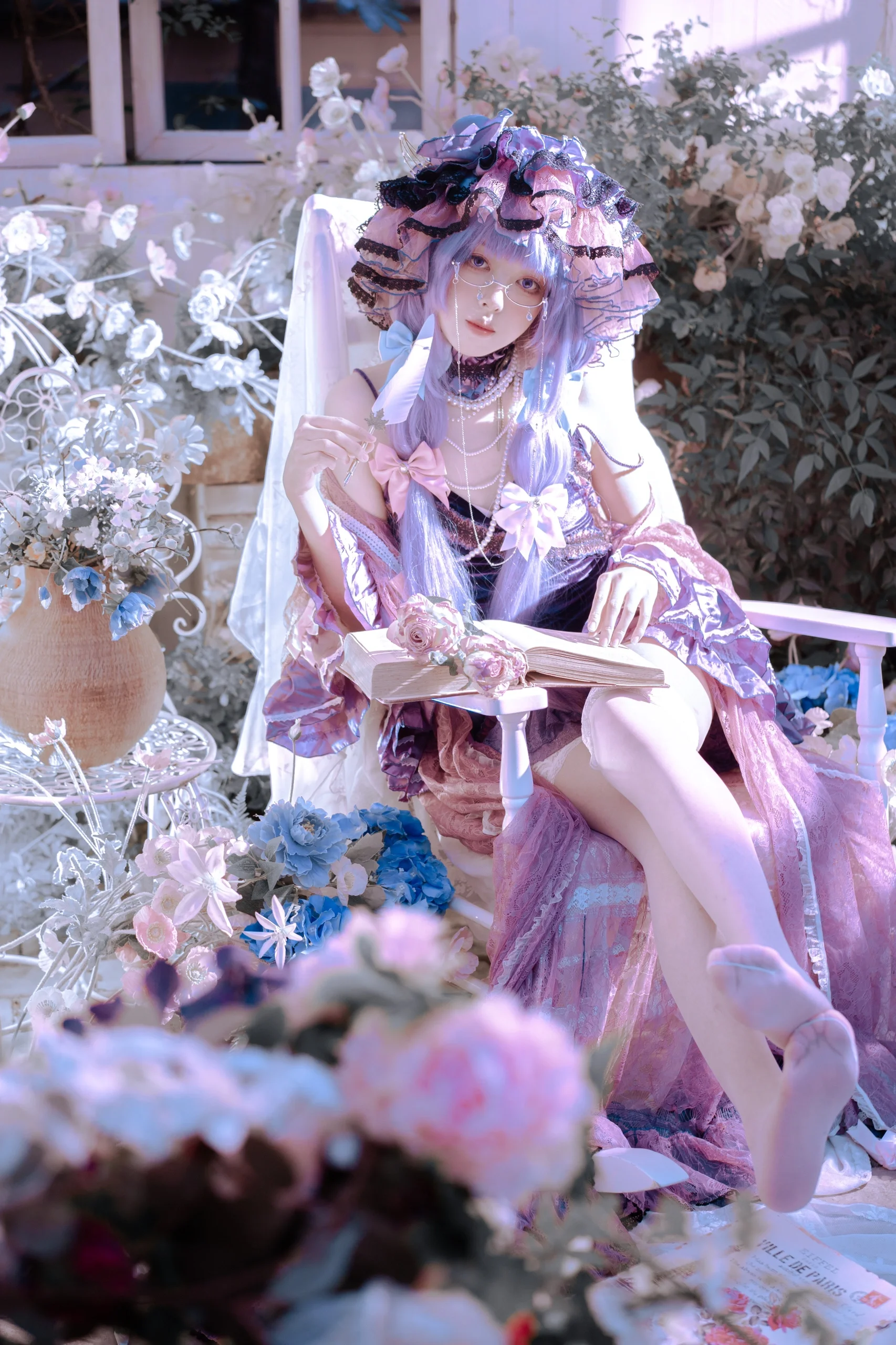 【帕秋莉cos】东方project里的知识守护者，在月光下沉溺于典籍 封面