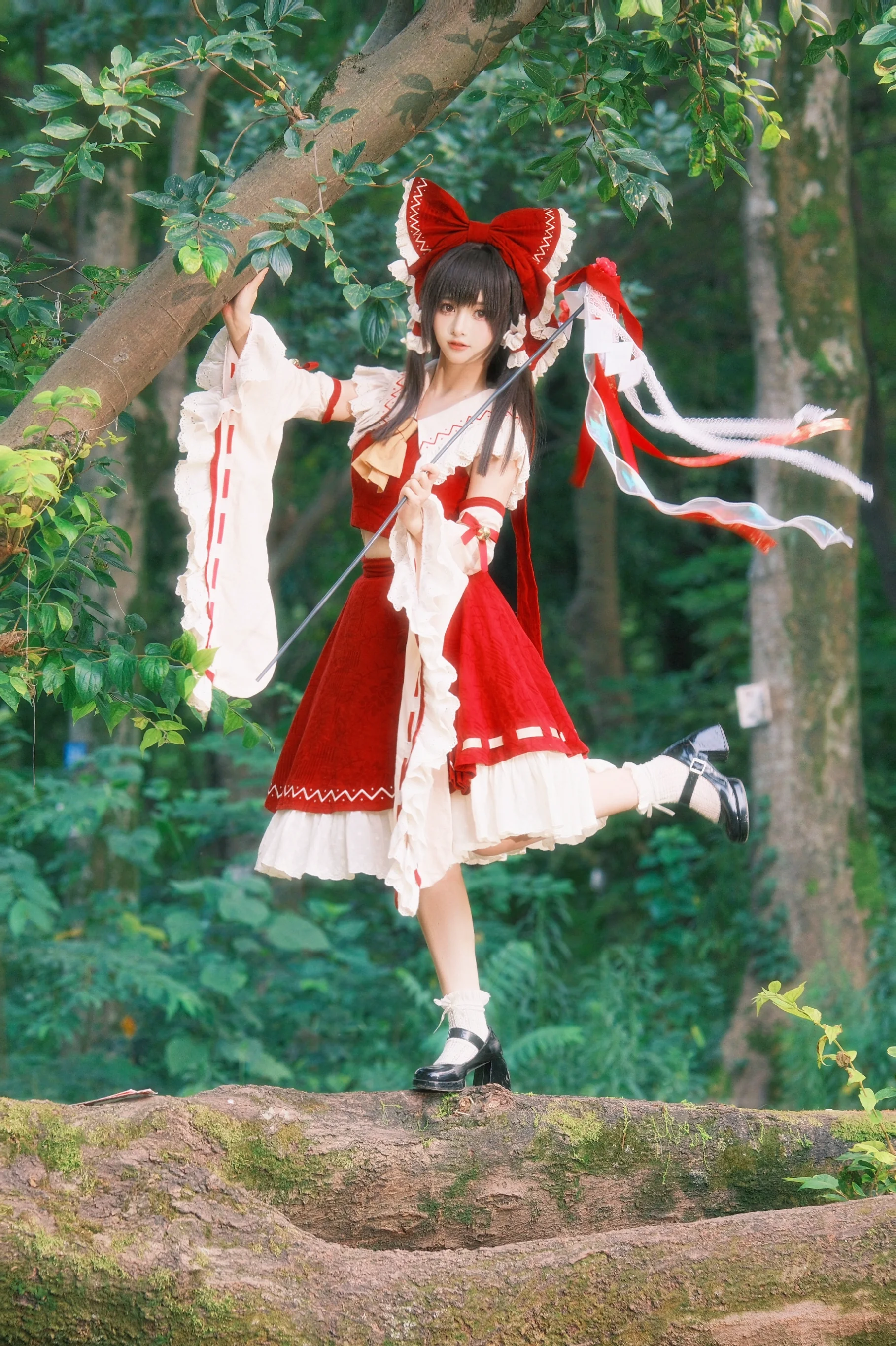 【博丽灵梦cos】幻想乡森林中的闲适巡山