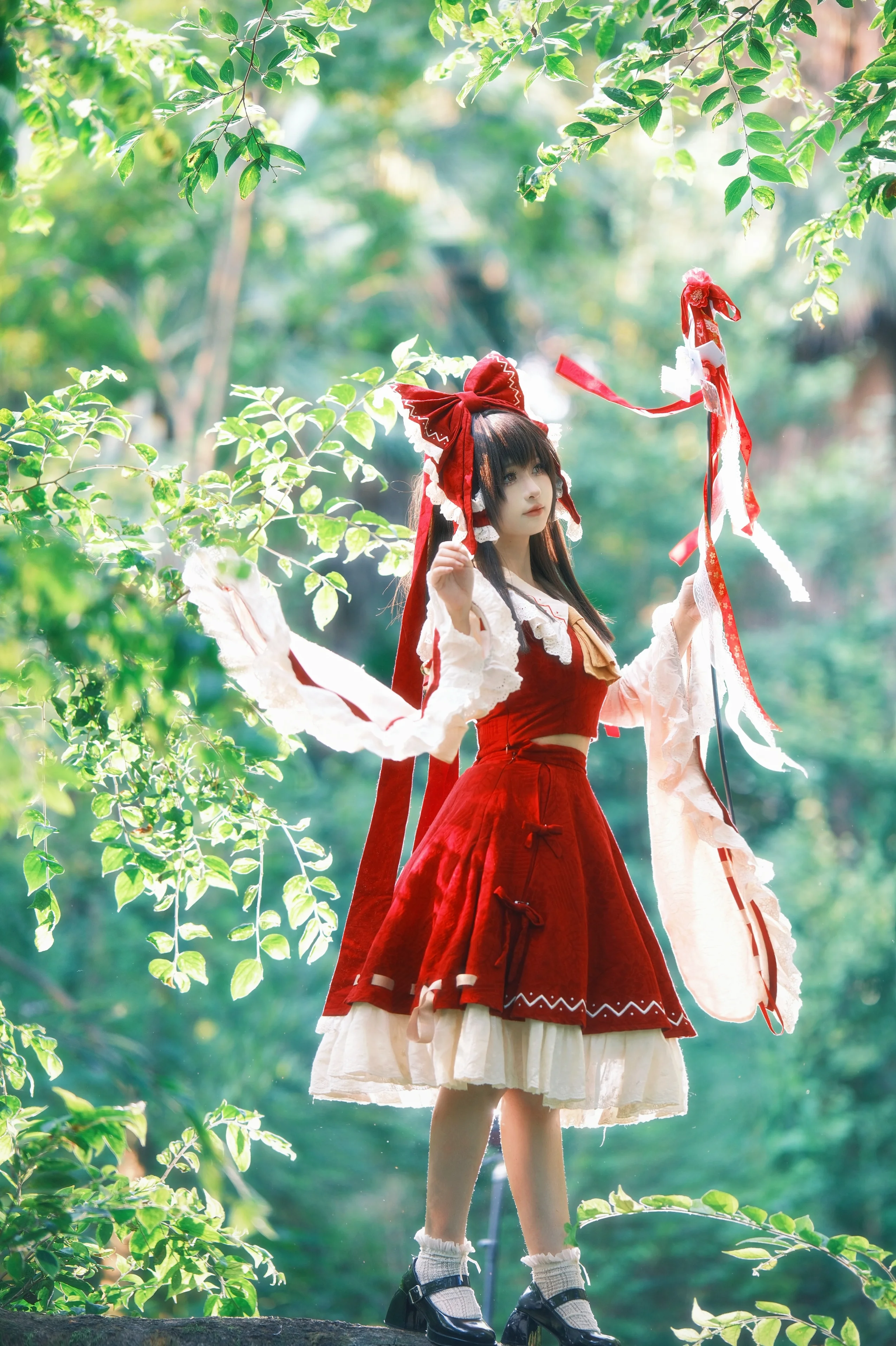 【博丽灵梦cos】幻想乡森林中的闲适巡山 - 第 3 张