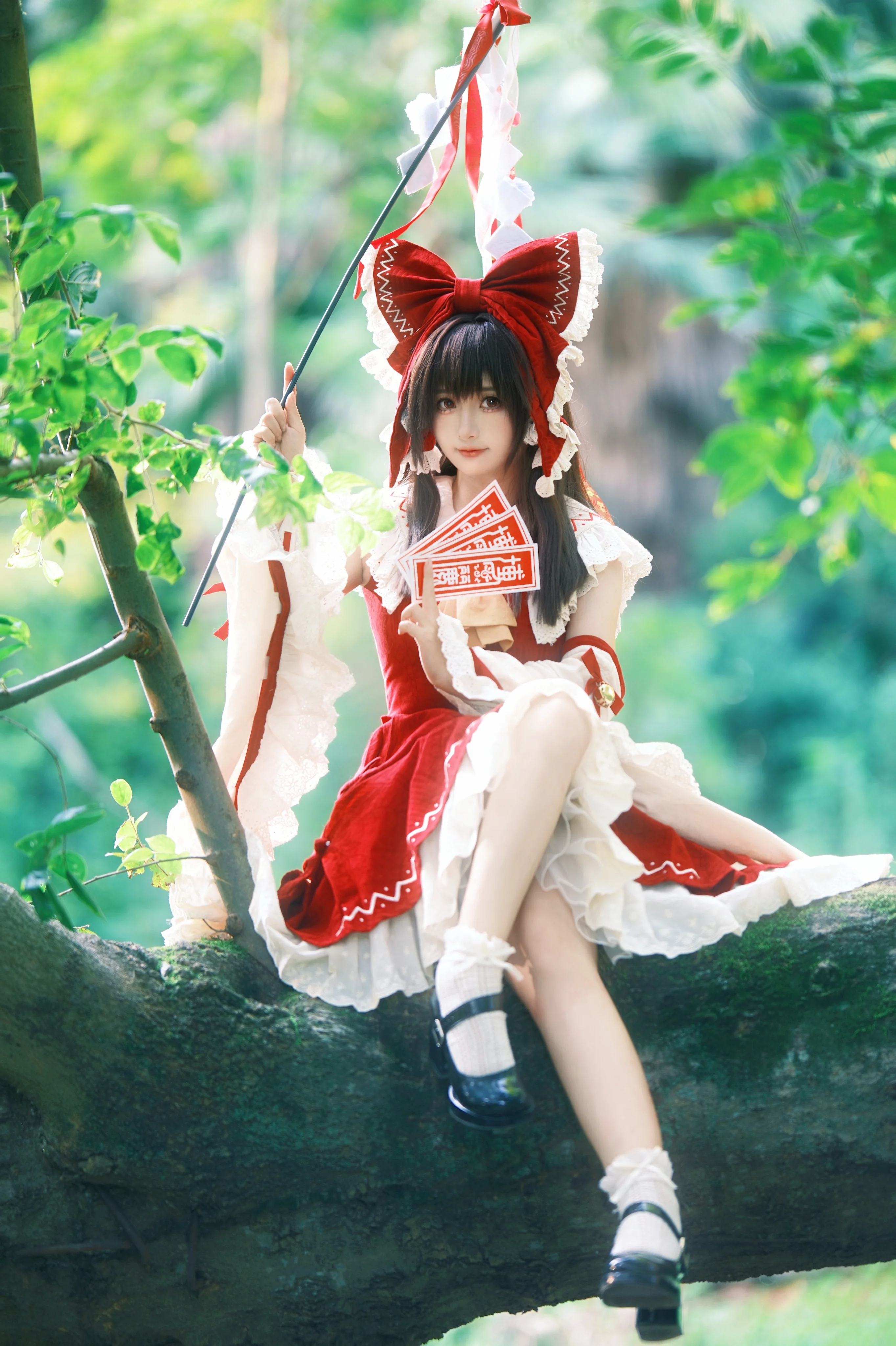 【博丽灵梦cos】幻想乡森林中的闲适巡山 - 第 5 张