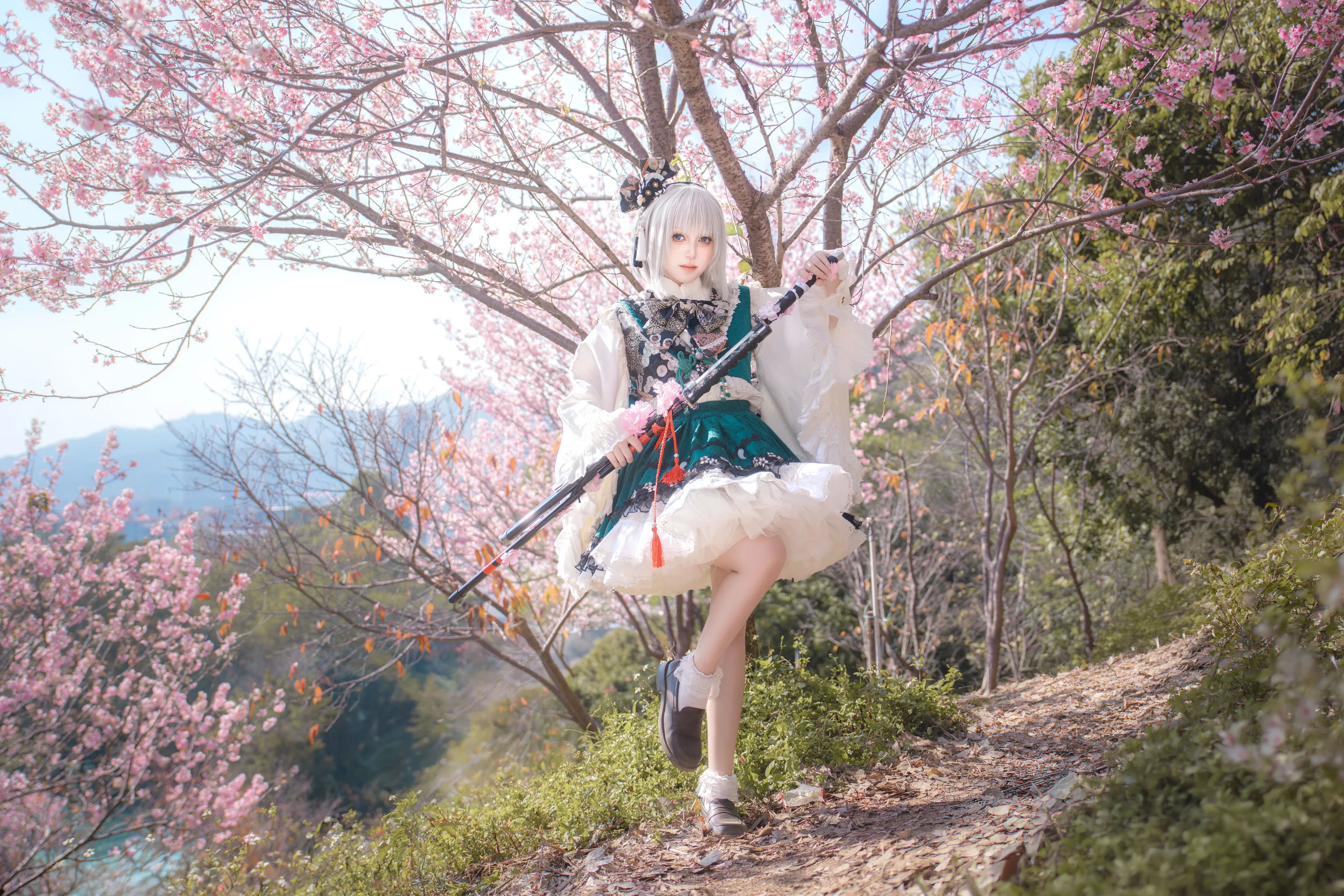 【魂魄妖梦cos】樱花映照下的剑影，与东方project的浪漫邂逅 - 第5张