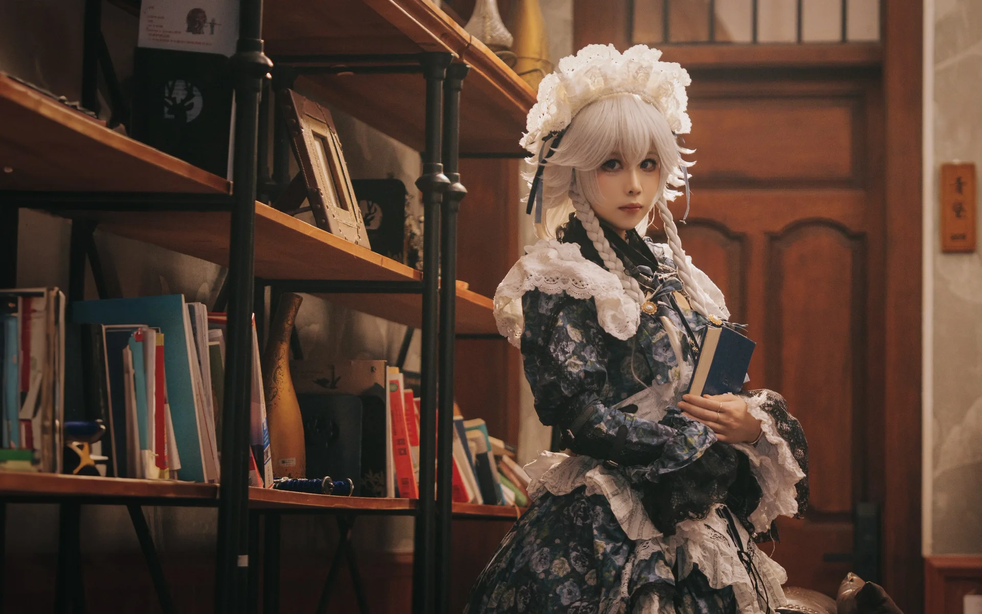 【十六夜咲夜 コスプレ】東方Project 古典的なシチュエーションが魅せる完璧な余裕 - 4 枚目