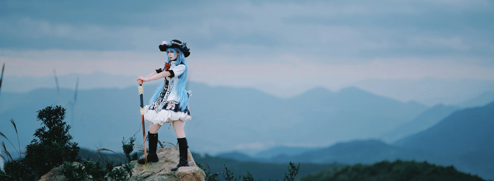 【比那名居天子cos】冷色调风车山，东方project外景实录 - 第 4 张