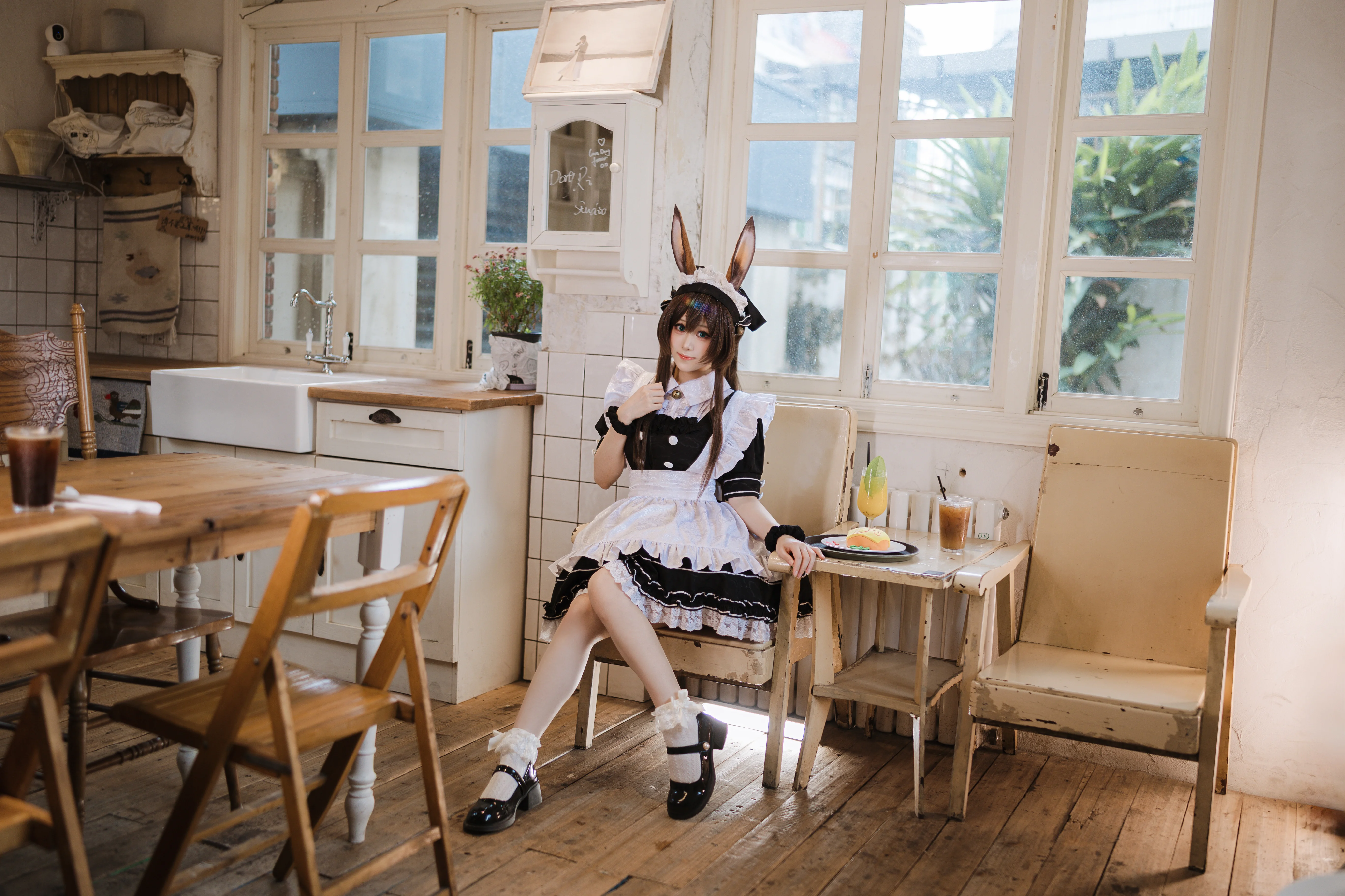 【阿米娅cos】厨房里的兔子女仆，蛋包饭准备中 - 第 11 张