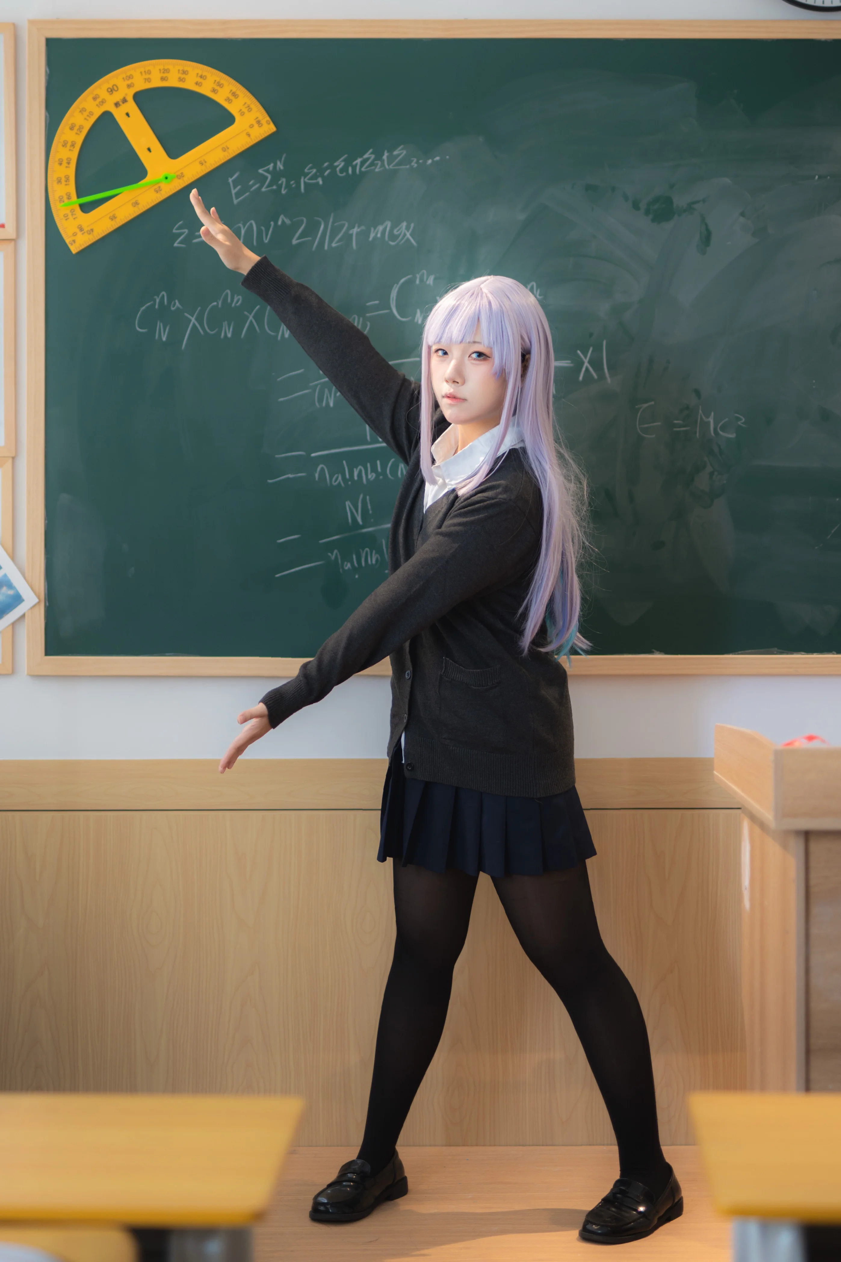阿波连同学cos 测不准的阿波连同学，新宝岛律动下的教室萌趣挑战