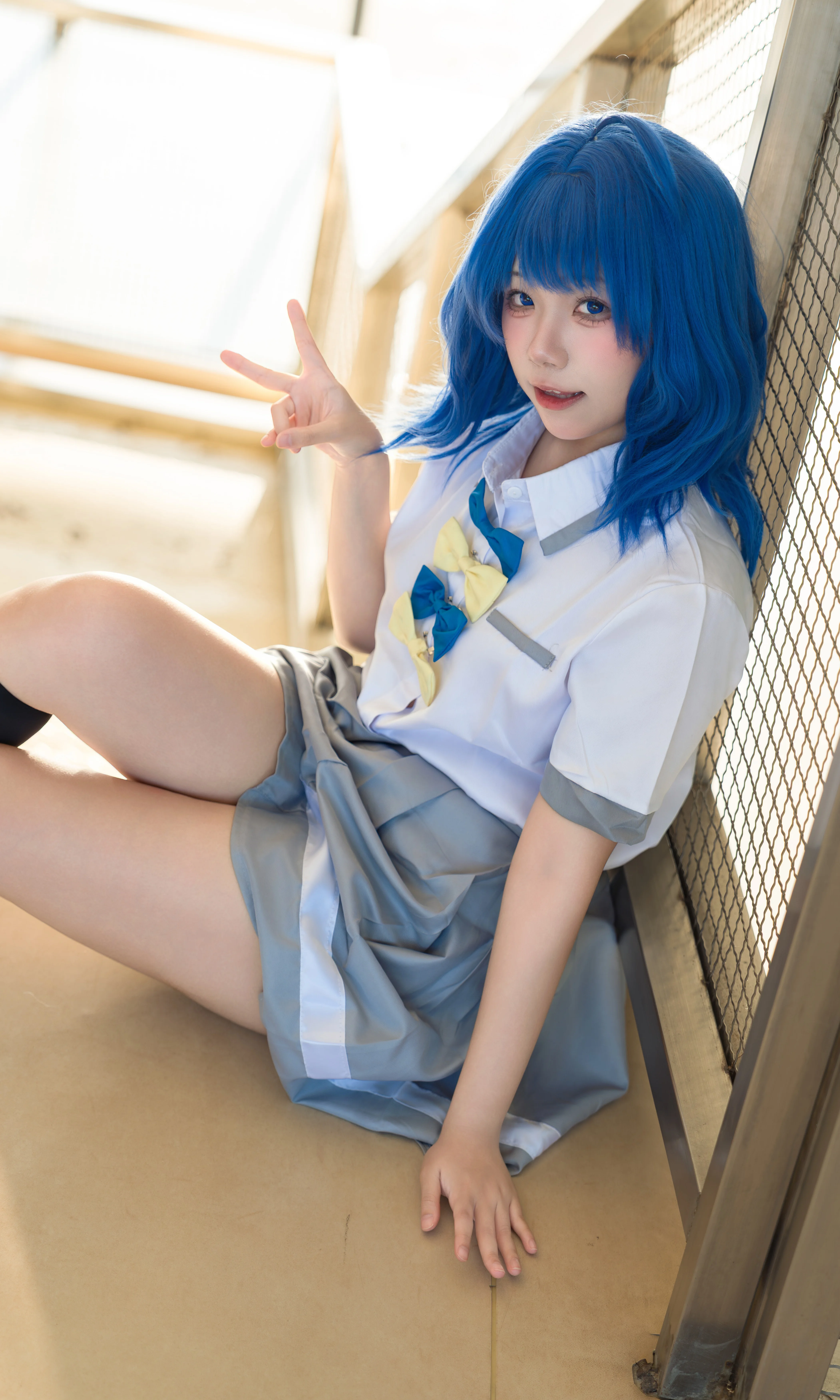 【八奈见杏菜cos】败犬女主太多了，楼梯间吃便当的日常 - 第 3 张
