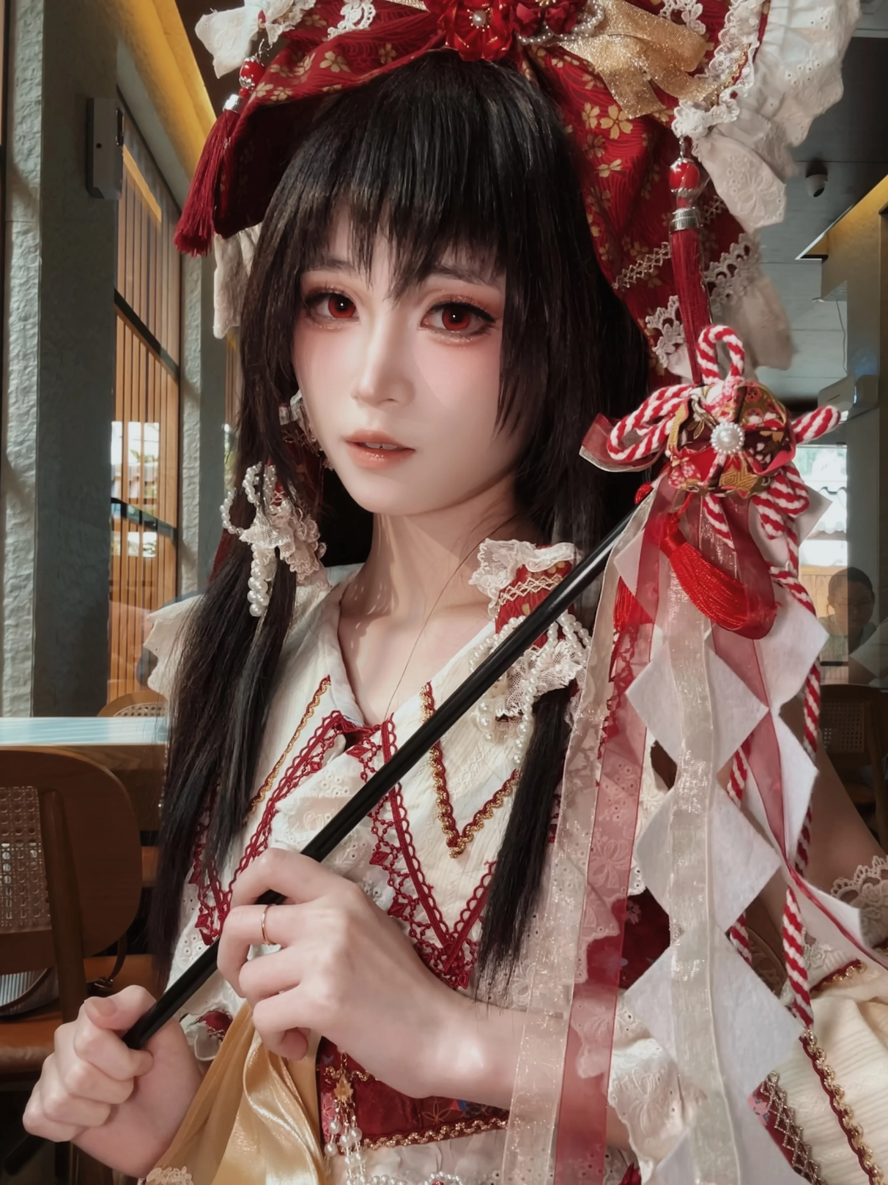 【博麗霊夢コスプレ】東方Projectの赤い巫女、博麗神社の日常 - 5 枚目