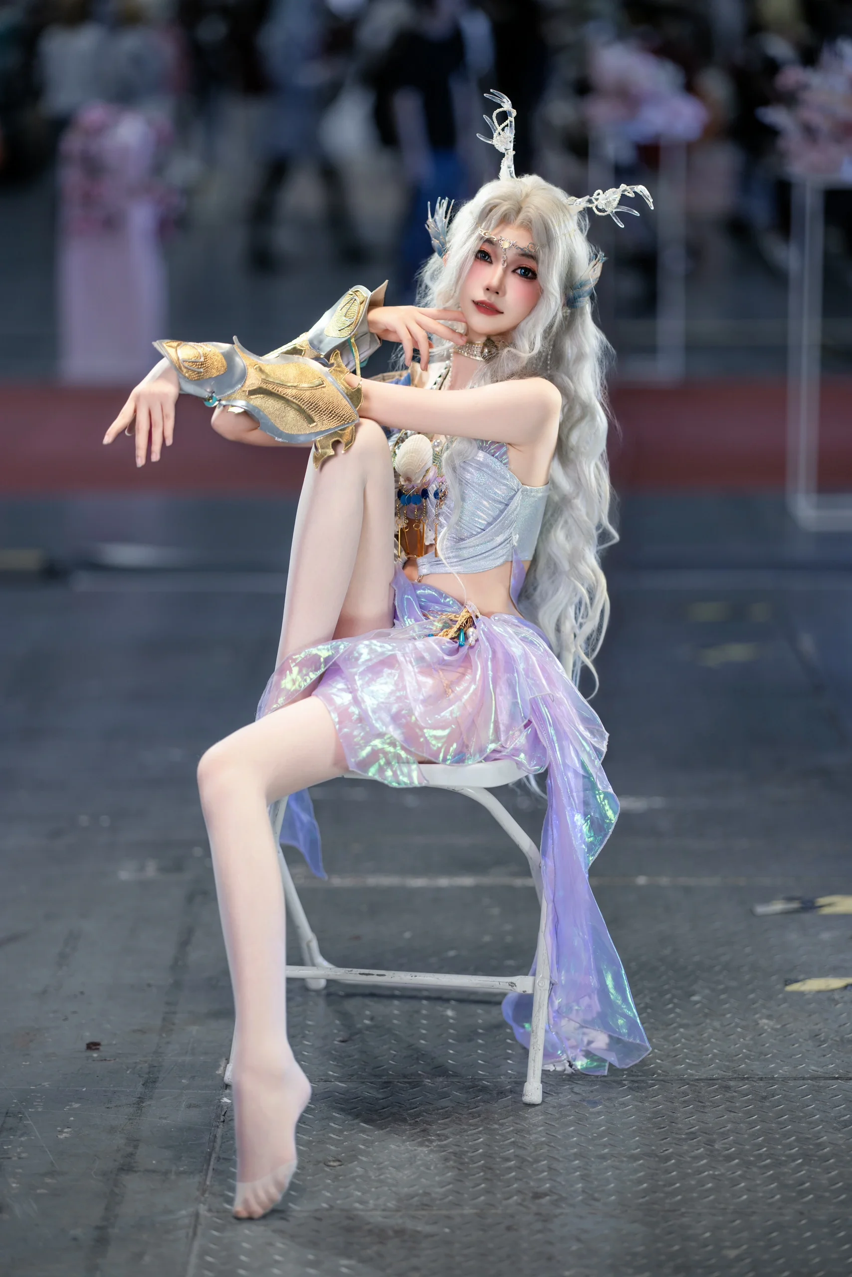 永劫无间崔三娘cos，幻彩裙摆下的漫展瞬间 - 第 4 张