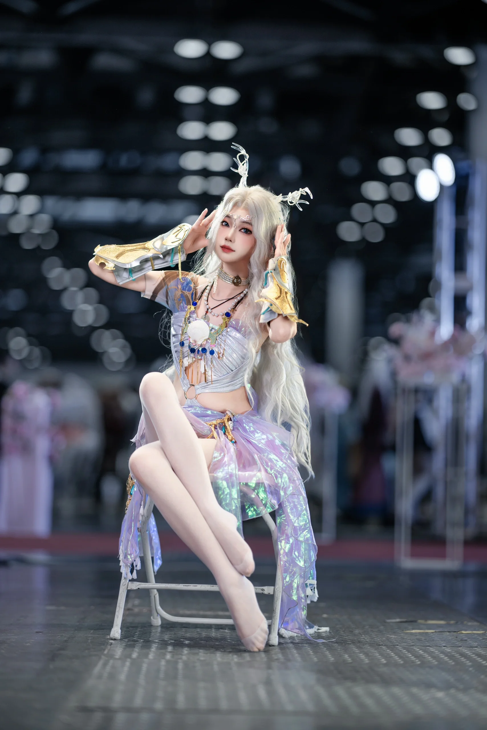 永劫无间崔三娘cos，幻彩裙摆下的漫展瞬间 - 第 5 张