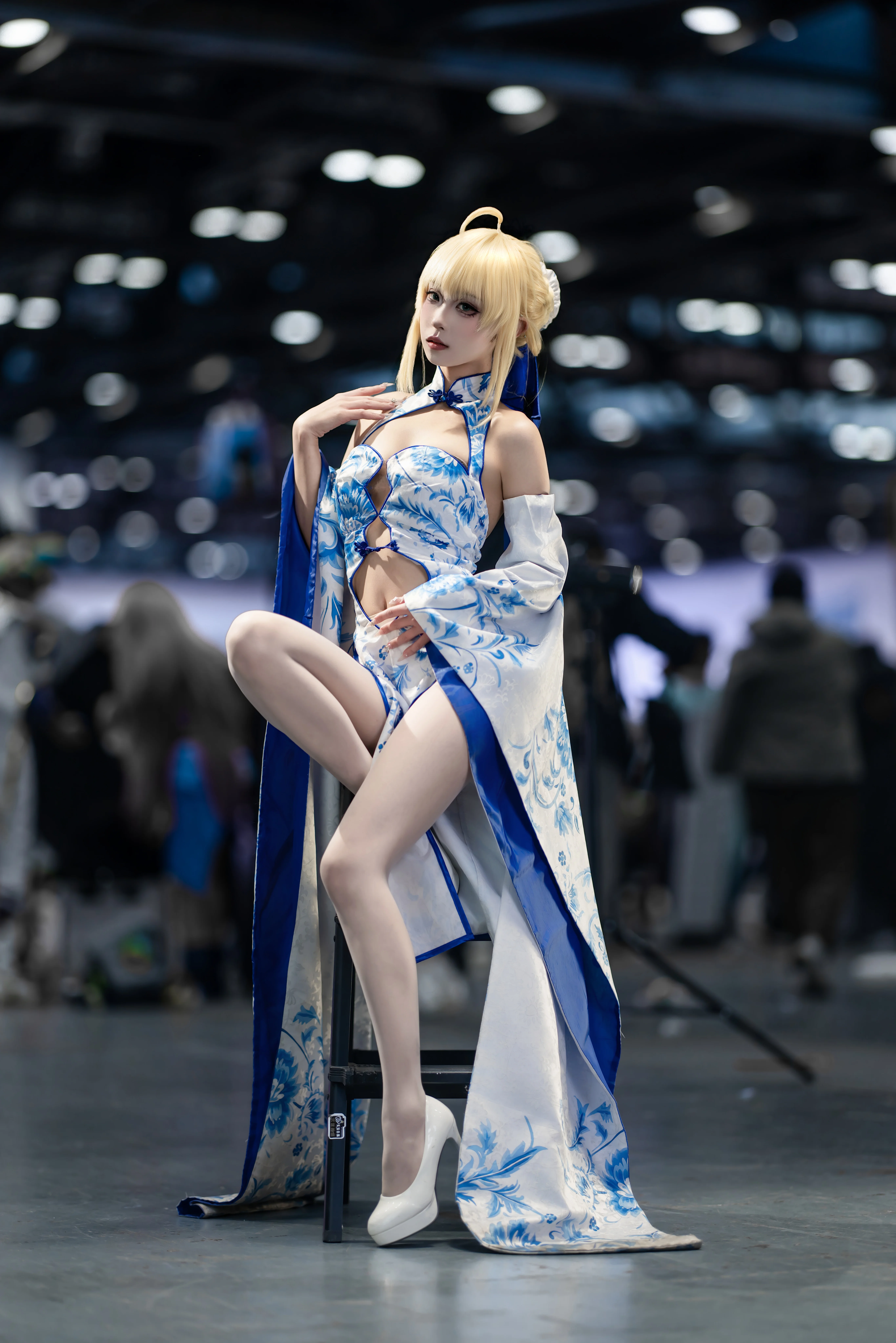 【Saber cos】青花瓷元素与骑士王的优雅碰撞 - 第 1 张