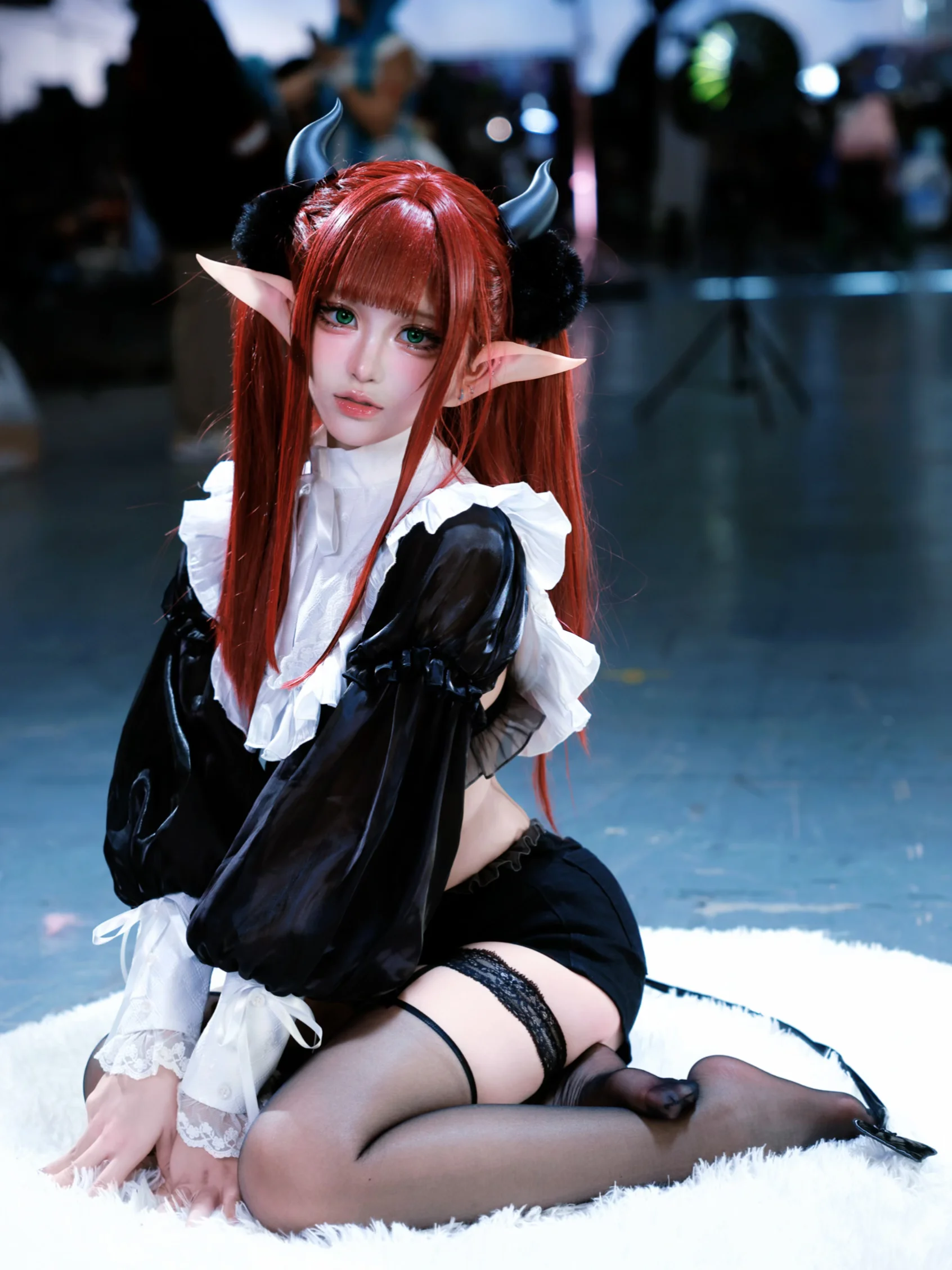 【喜多川海夢コスプレ】サキュバス風衣装のイベント写真、ブルー調の雰囲気抜群 - 1 枚目
