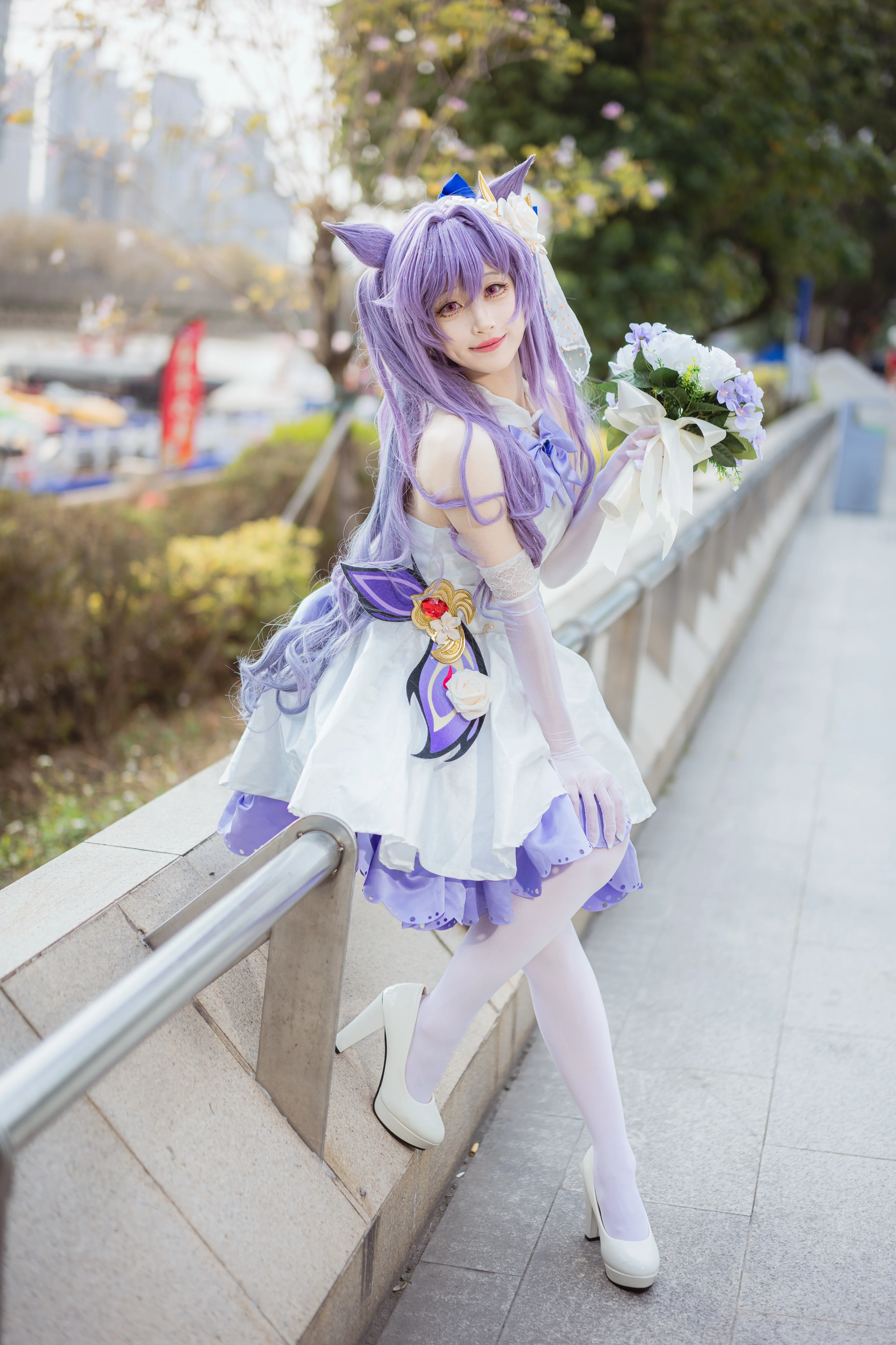 【刻晴コスプレ】原神 花嫁、春の水辺でロマンチックな瞬間を切り取る - 8 枚目