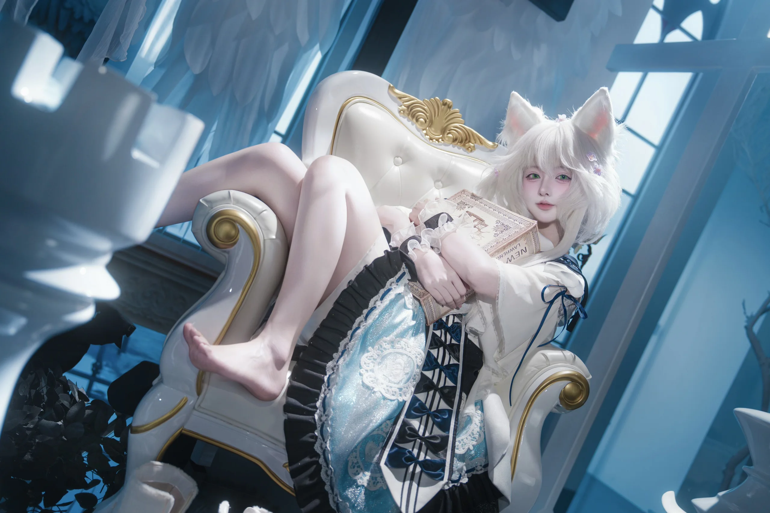 [Rosmontis cosplay] Arknights — A Serene Afternoon of a Sleepy White-Haired Cat