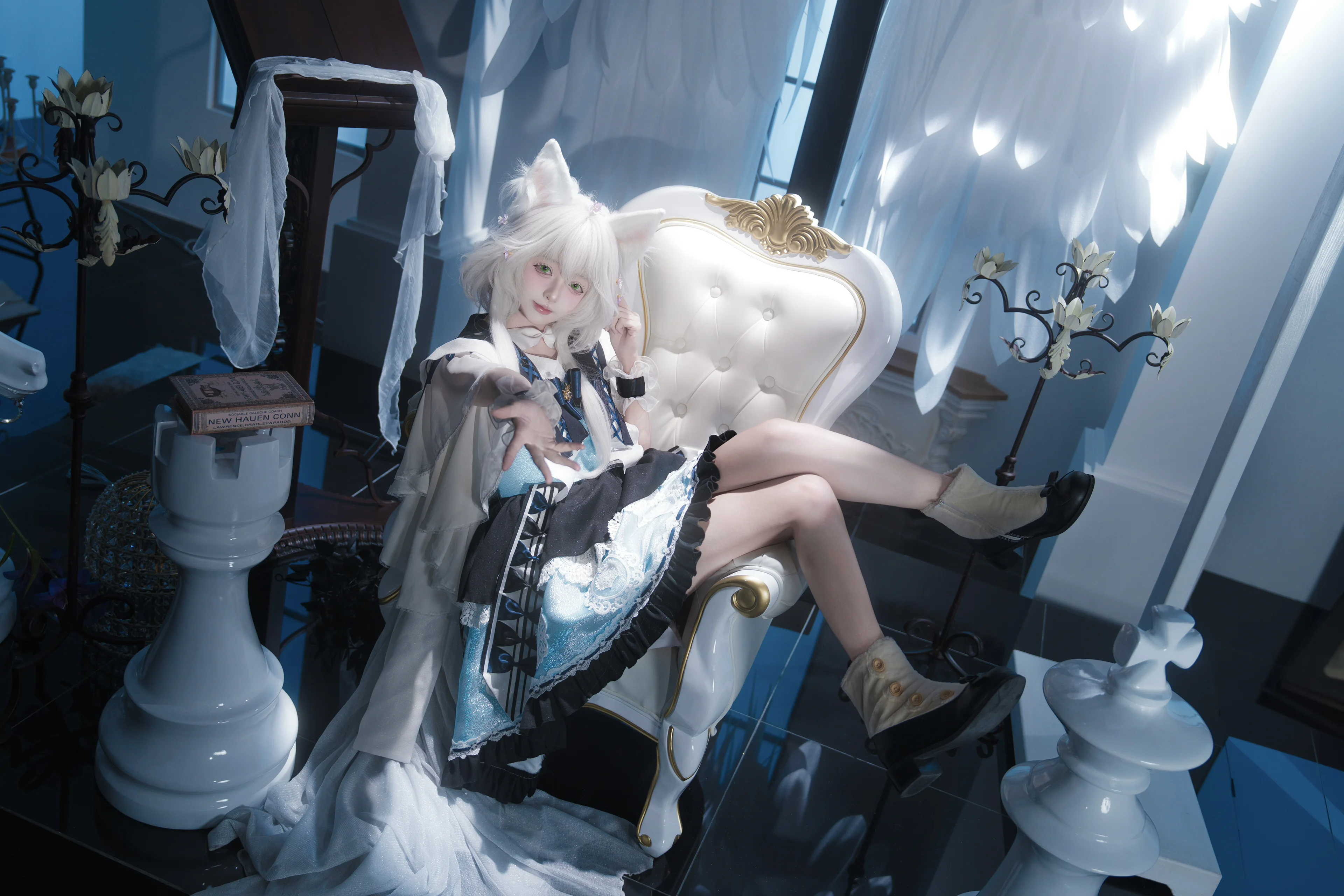 [Rosmontis cosplay] Arknights — A Serene Afternoon of a Sleepy White-Haired Cat - Image 6