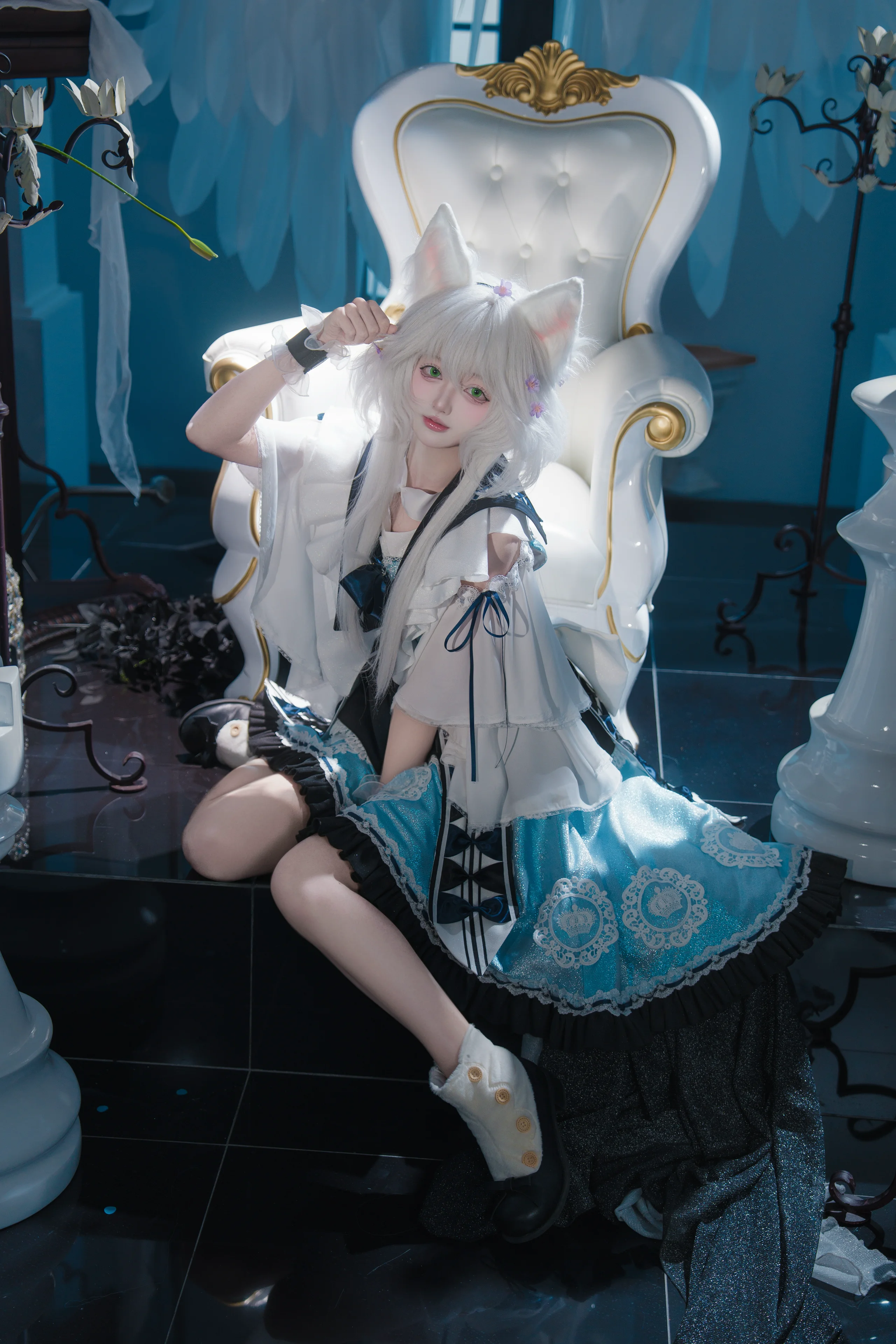 [Rosmontis cosplay] Arknights — A Serene Afternoon of a Sleepy White-Haired Cat - Image 8