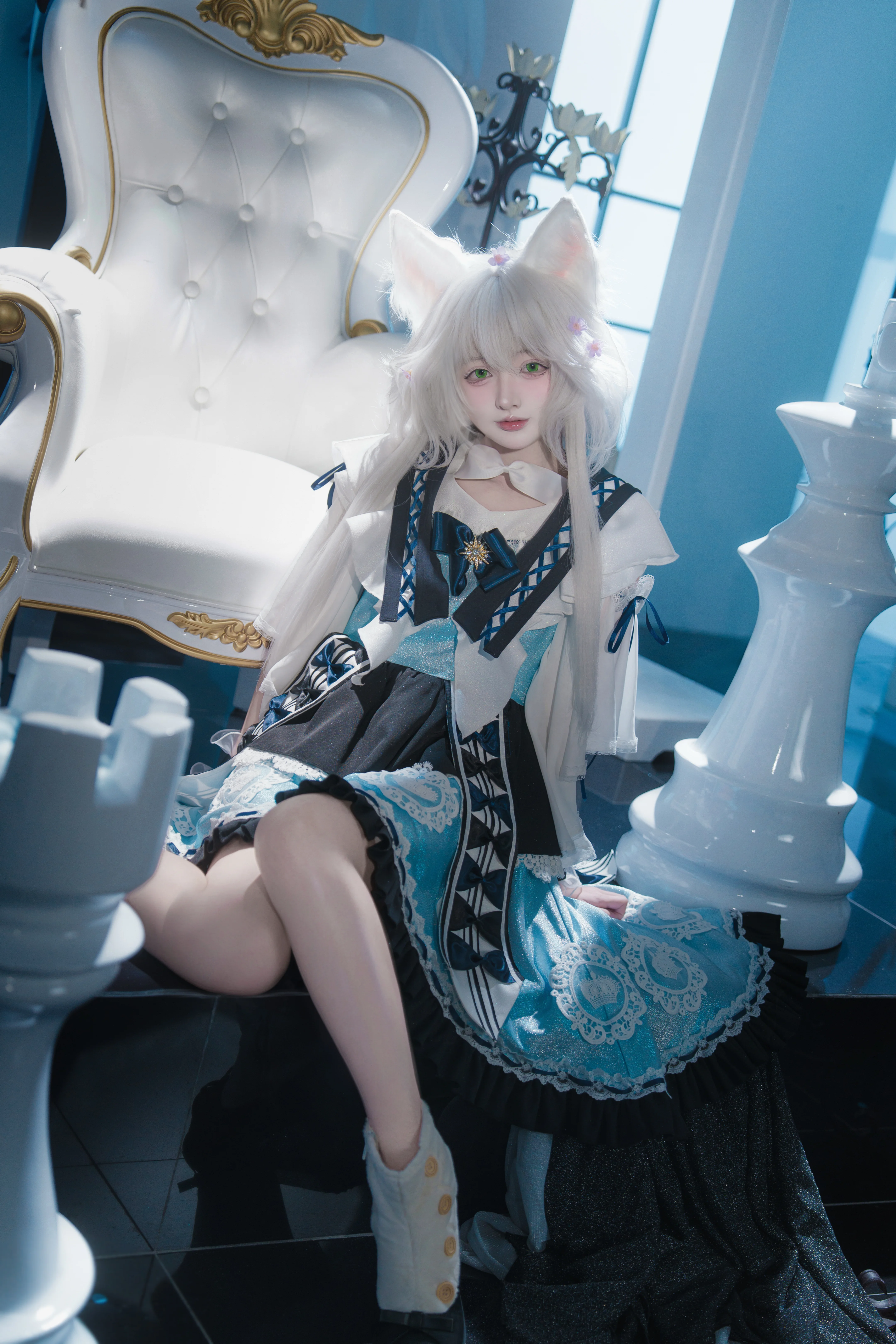 [Rosmontis cosplay] Arknights — A Serene Afternoon of a Sleepy White-Haired Cat - Image 9