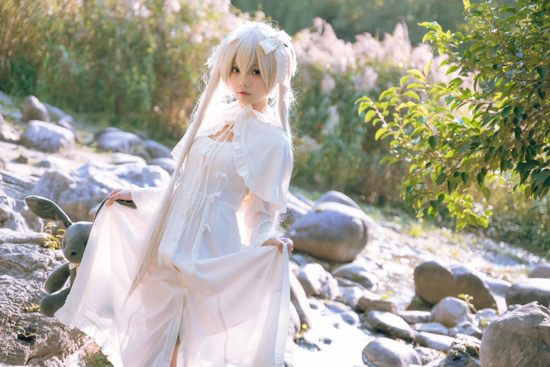 【穹妹cos】在溪流边还原缘之空的纯净感