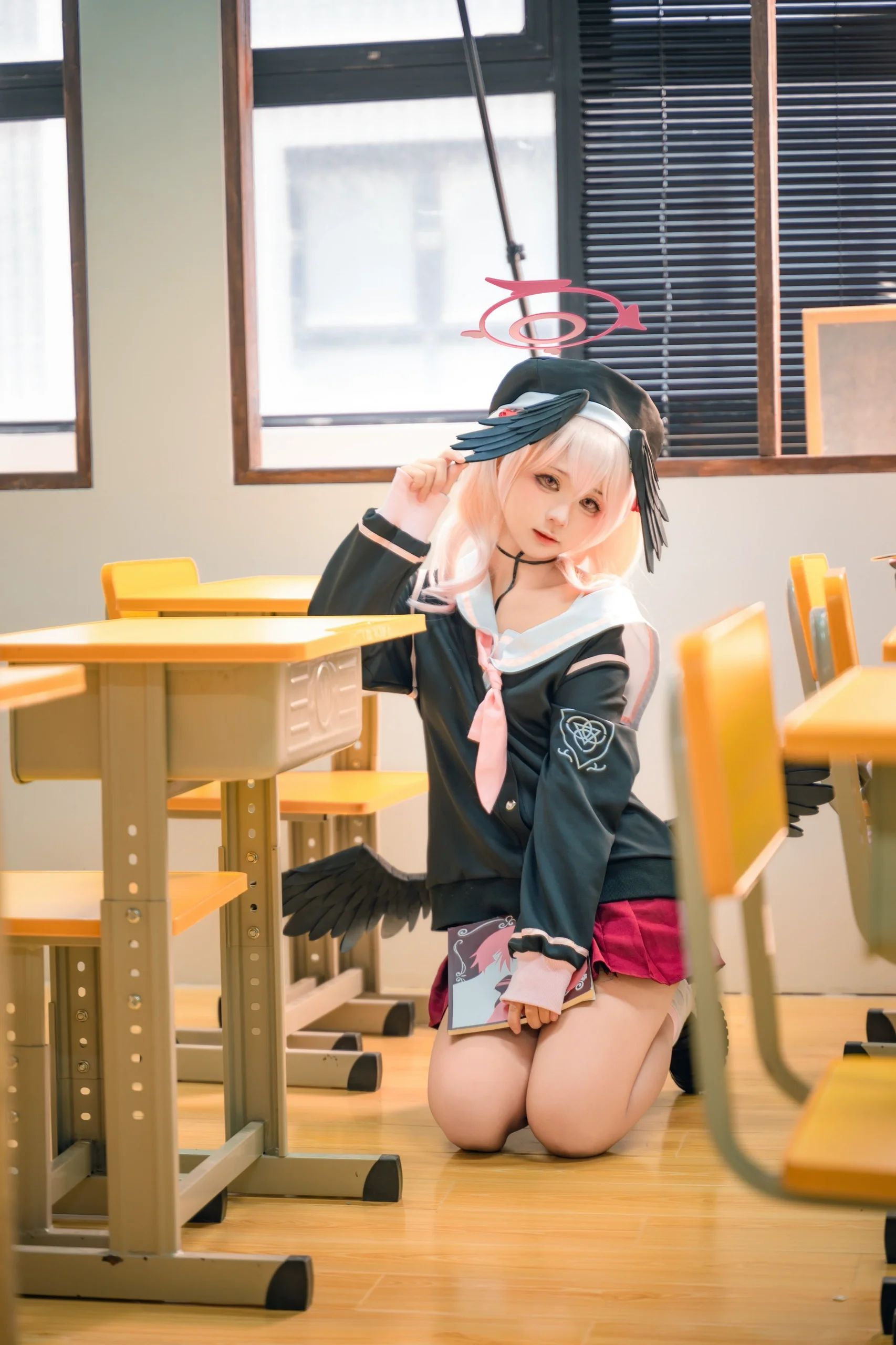 【下江小春cos】在蔚蓝档案的教室里与老师一同庆生 - 第 2 张