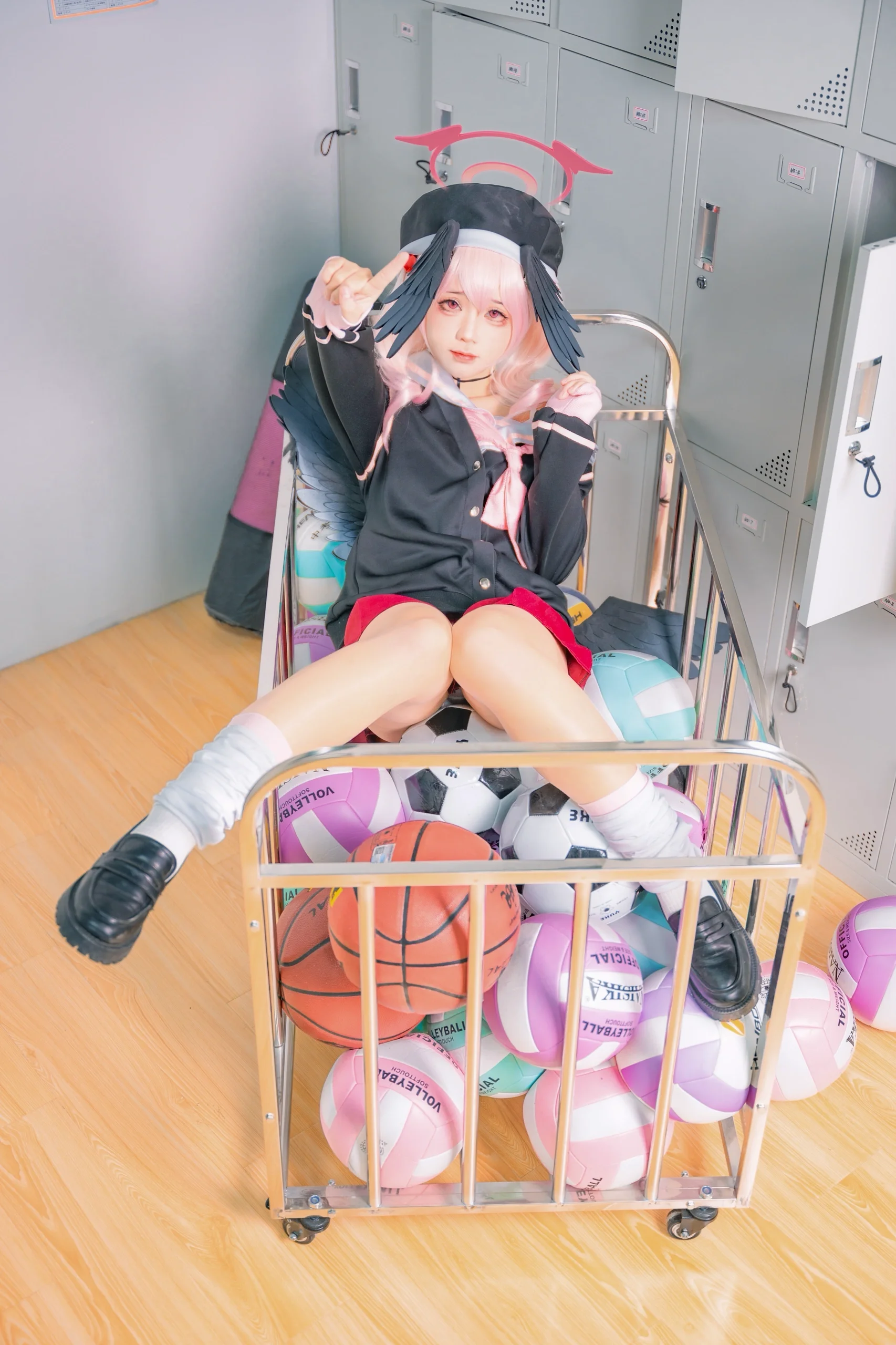 【下江小春cos】在蔚蓝档案的教室里与老师一同庆生 - 第 4 张