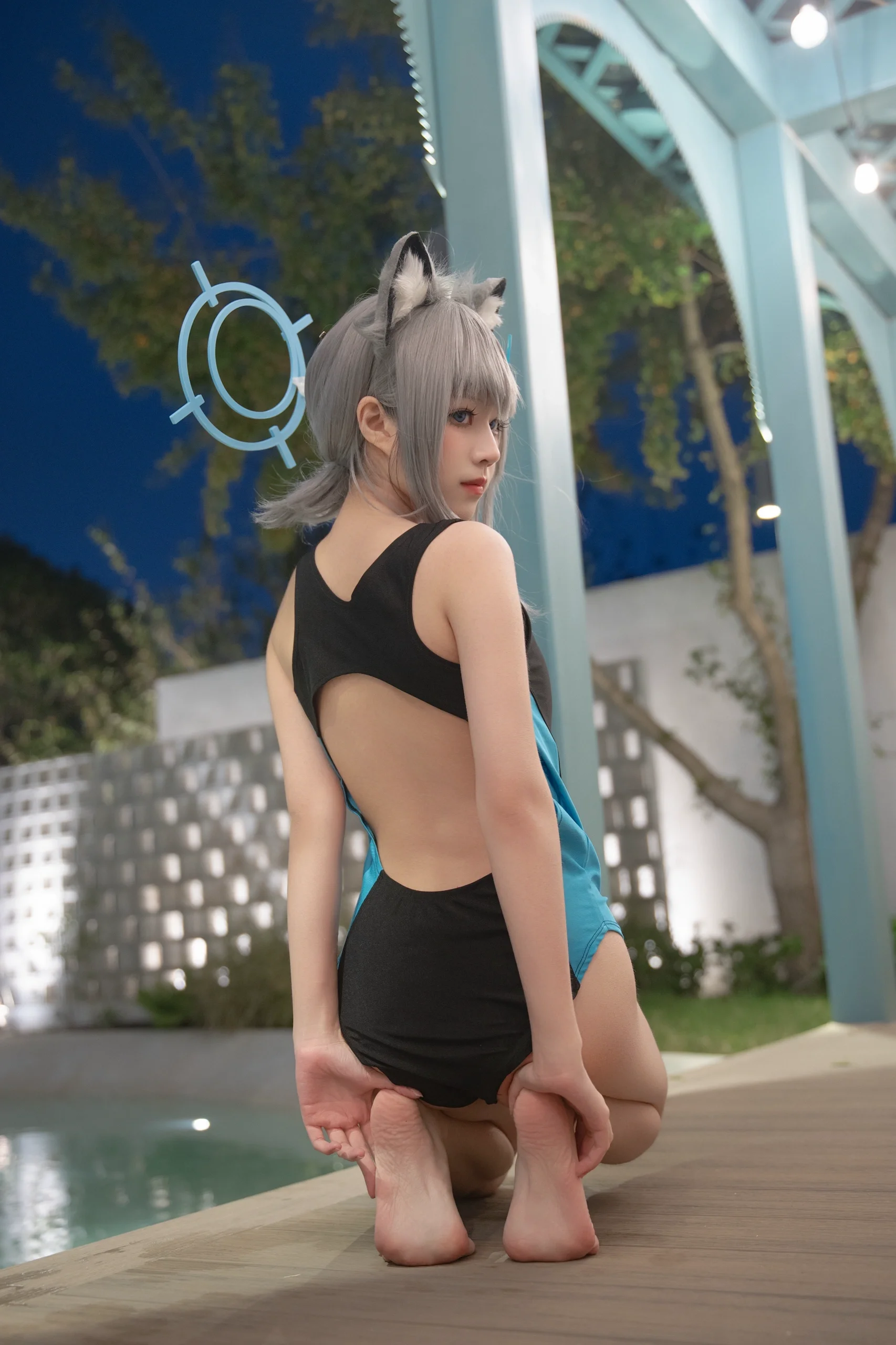 【砂狼白子cos】蔚蓝档案，蓝色夏季的泳池边 - 第 11 张