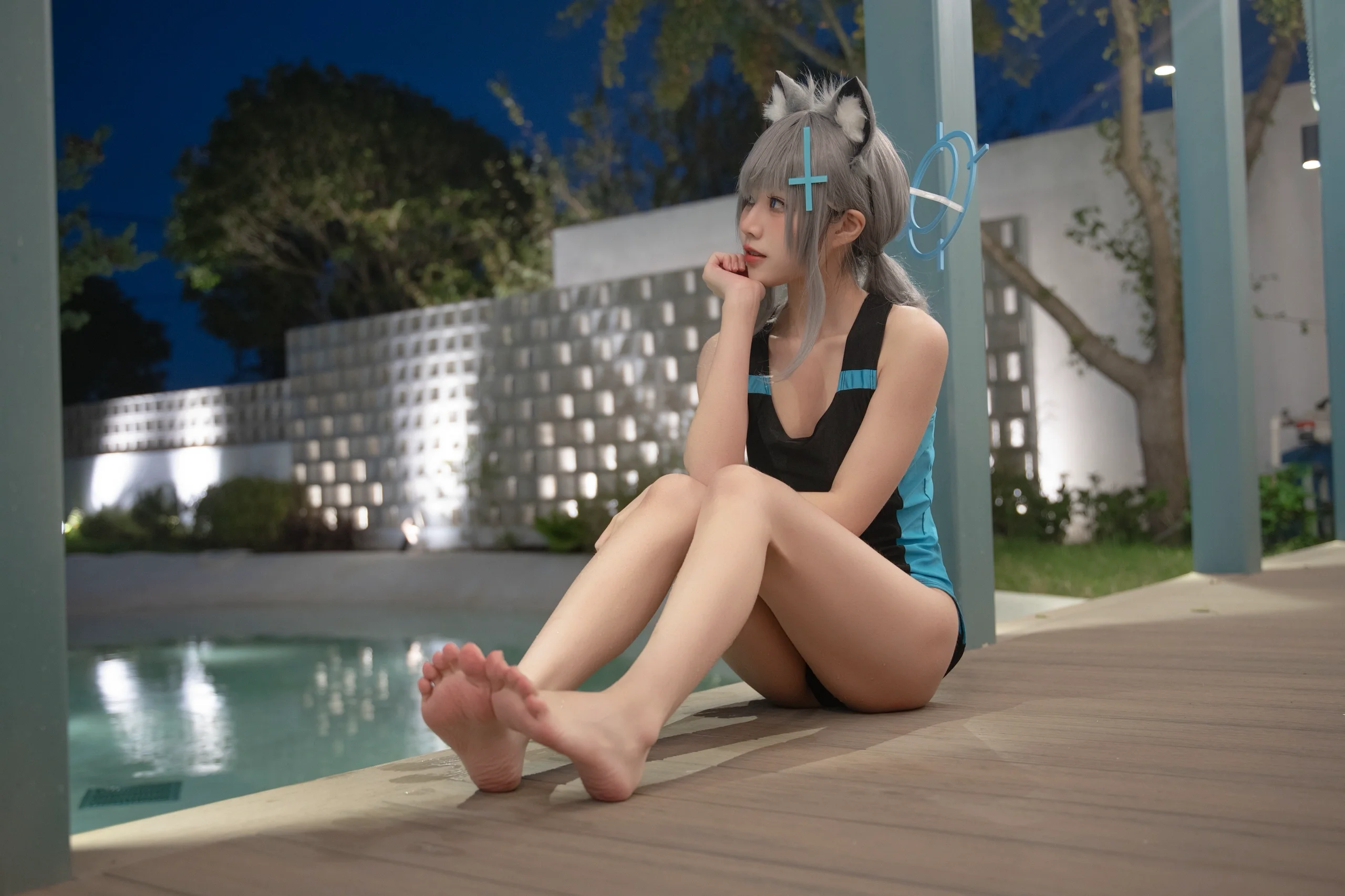 【砂狼白子cos】蔚蓝档案，蓝色夏季的泳池边 - 第 12 张