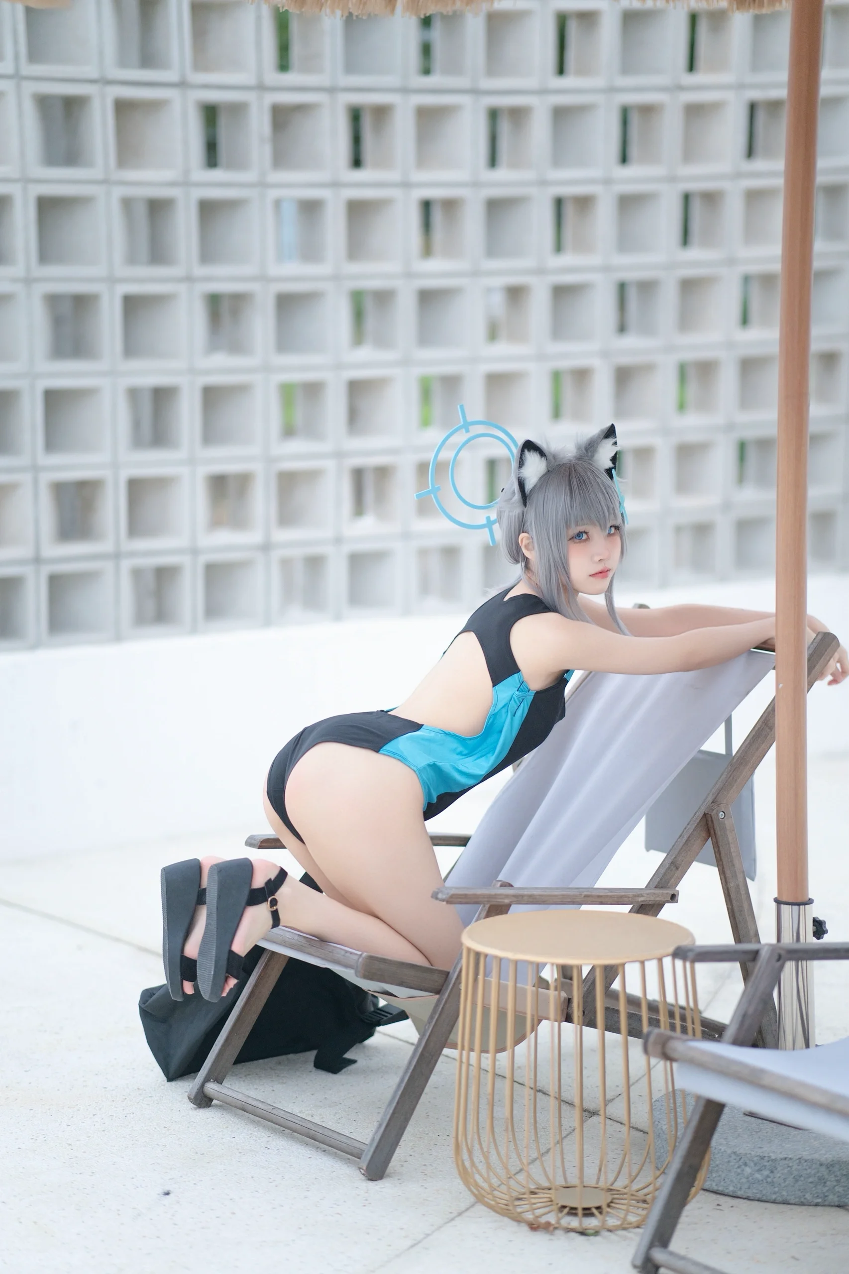 【砂狼白子cos】蔚蓝档案，蓝色夏季的泳池边 - 第 3 张
