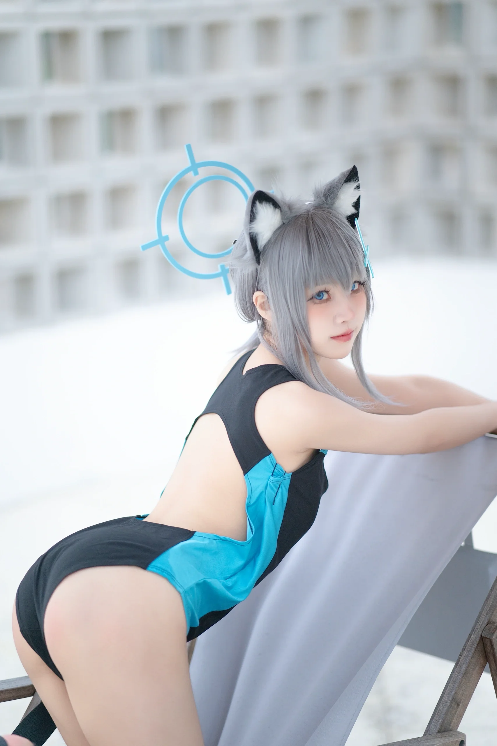 【砂狼白子cos】蔚蓝档案，蓝色夏季的泳池边 - 第 8 张