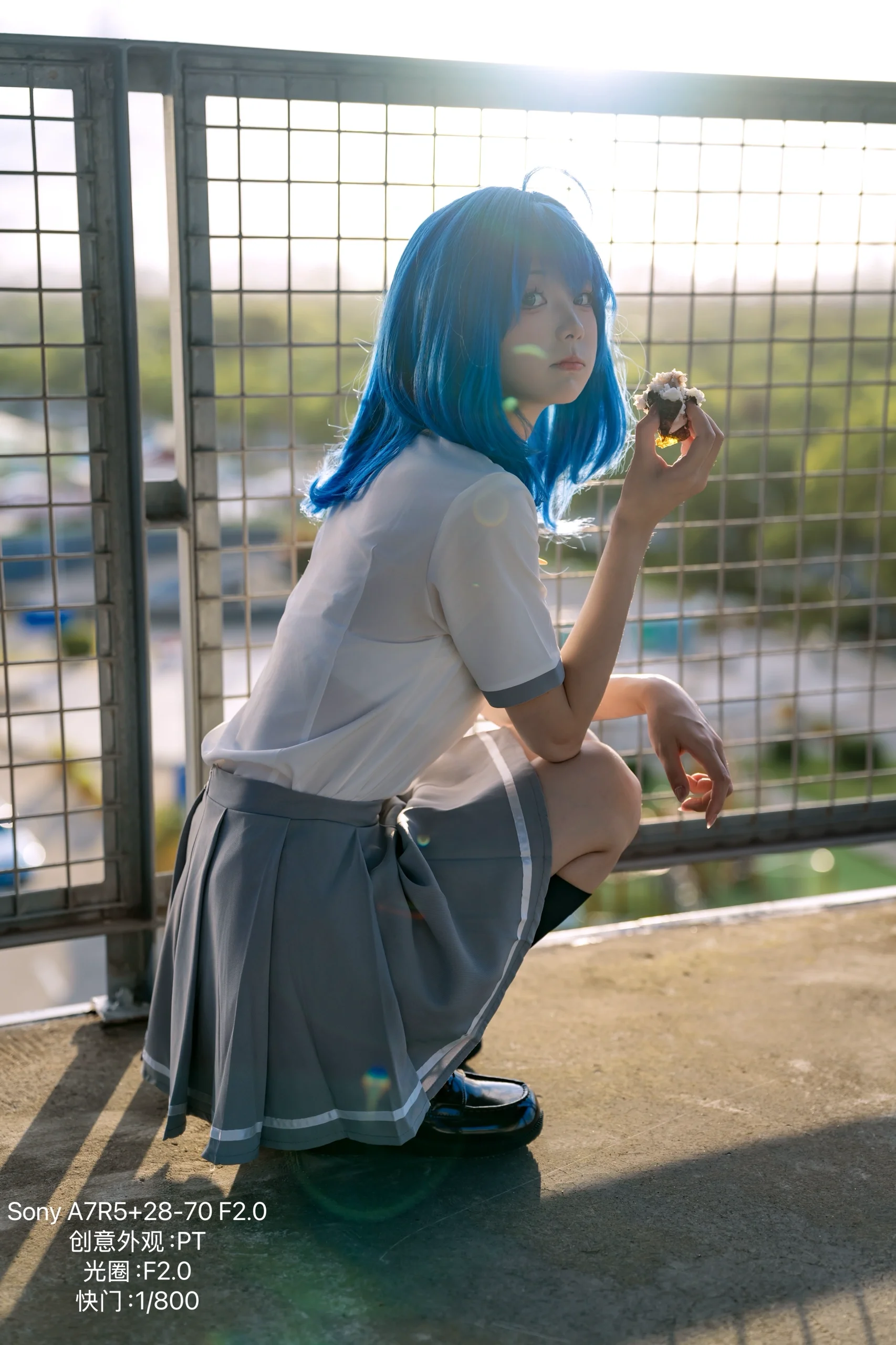 【八奈见杏菜cos】败犬女主太多了，天台白云与夏日微风 - 第 8 张
