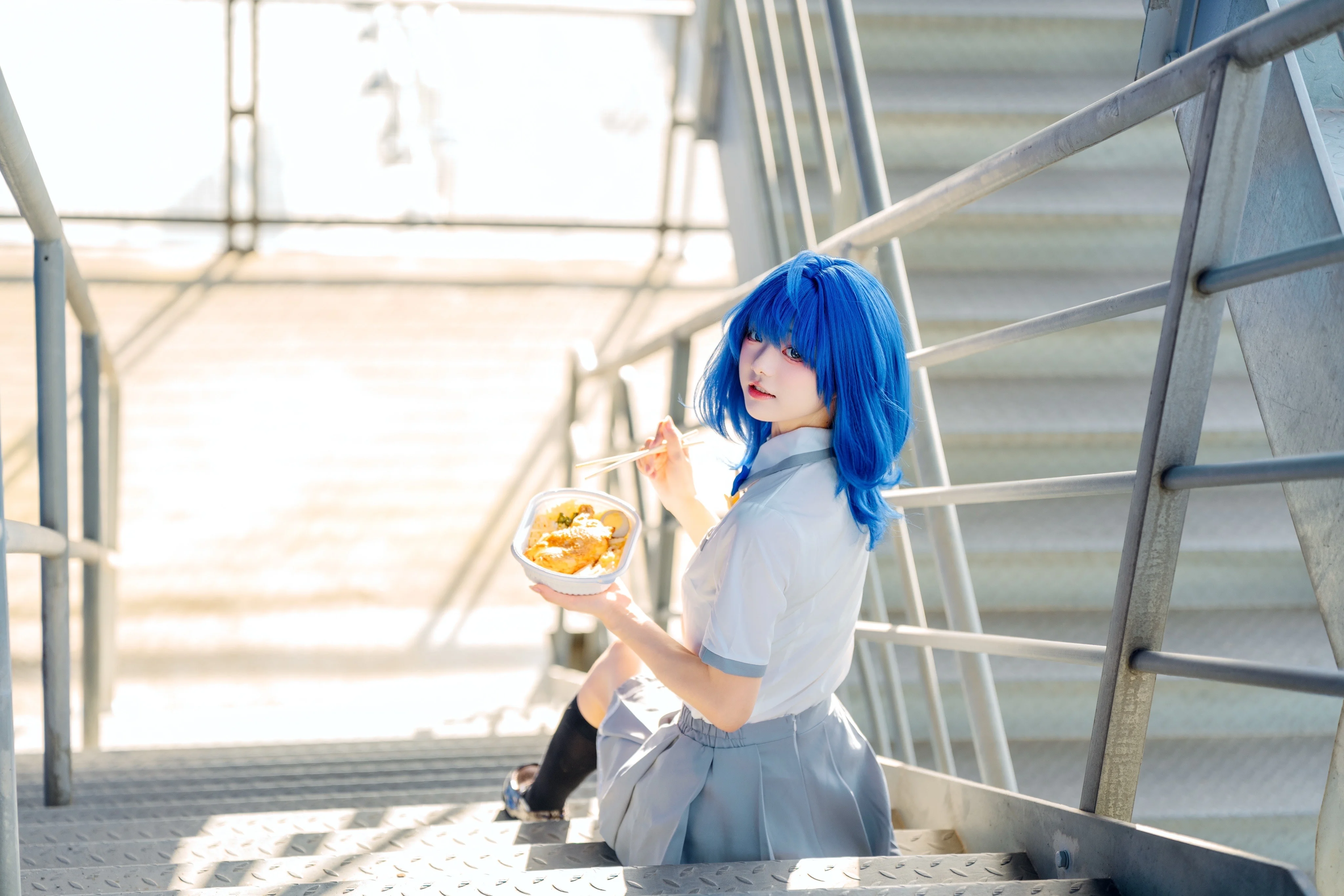 八奈见杏菜cos 败犬女主留下了夏天最后的蓝 - 第 6 张