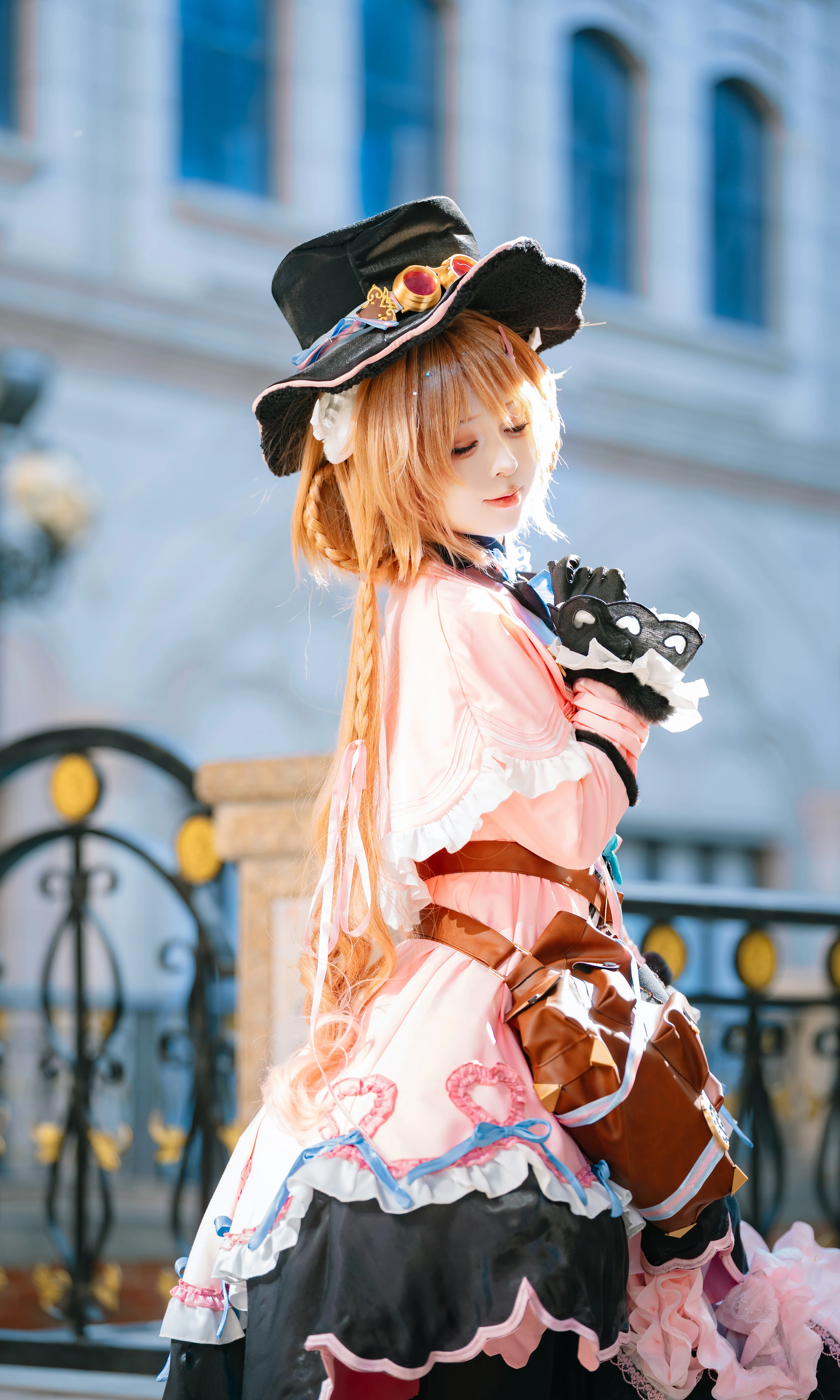 [Eyjafjalla Cosplay] The Fire Caster from Arknights, A Little Sheep Under the Sun - Image 2