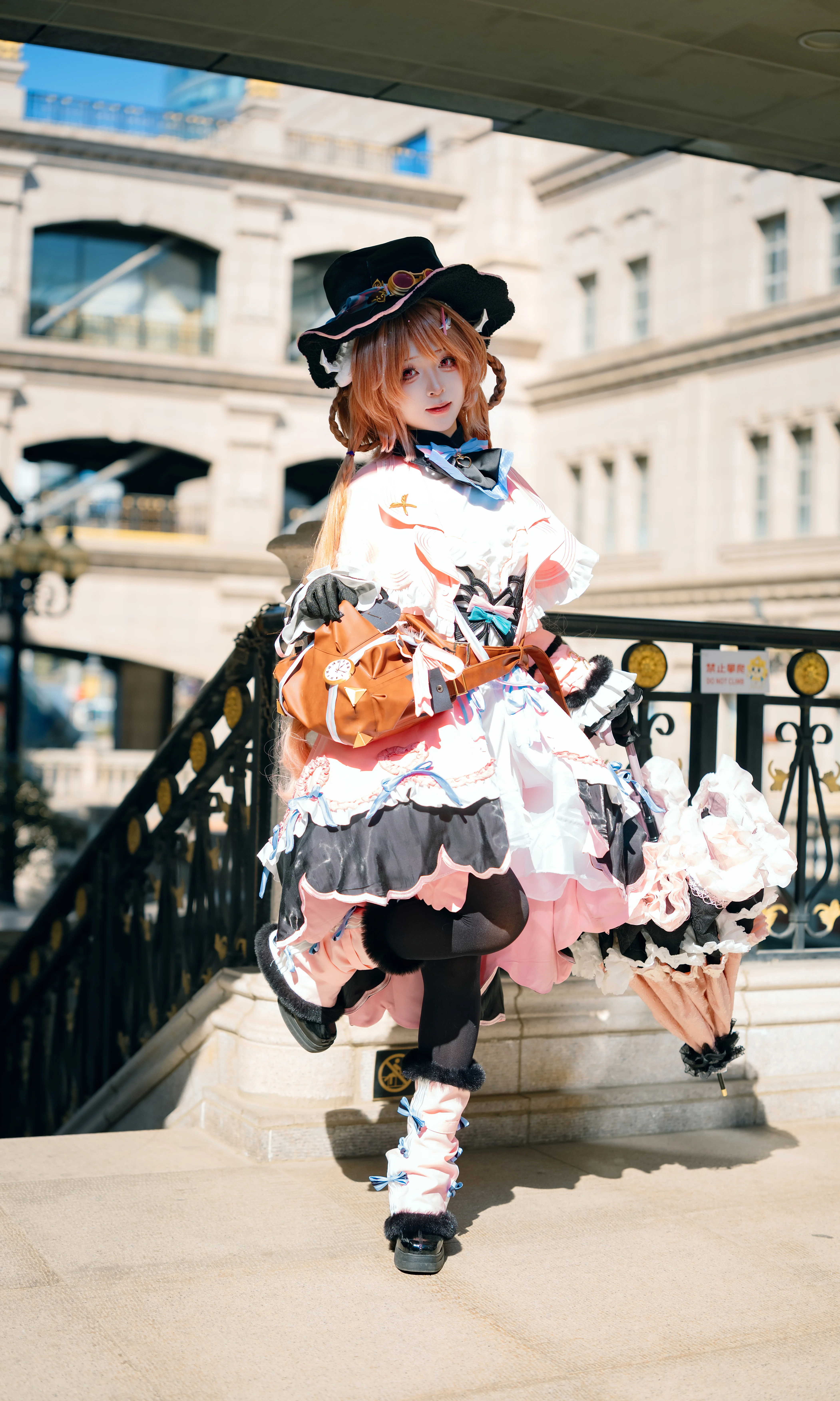 [Eyjafjalla Cosplay] The Fire Caster from Arknights, A Little Sheep Under the Sun - Image 9