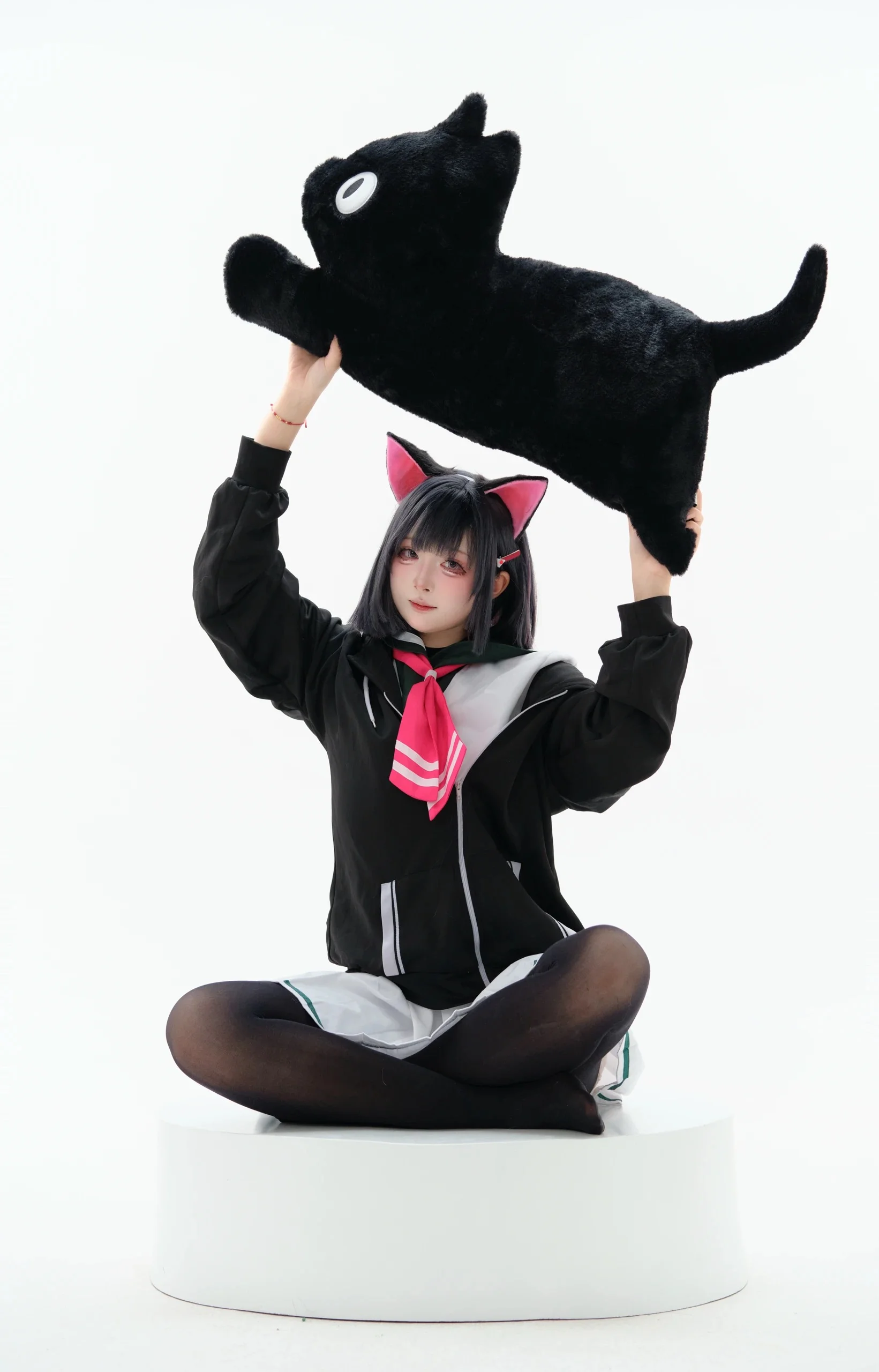 【杏山和紗cos】蔚藍檔案裡的安靜日常 - 第 1 張