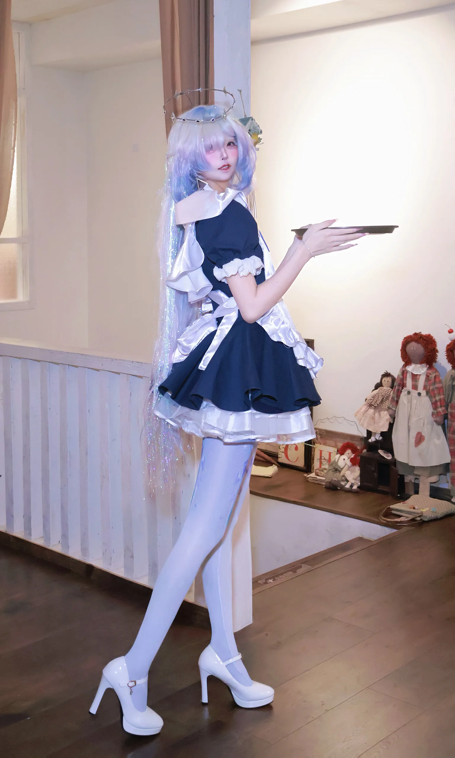 【モーニエ コスプレ】『鳴潮』で過ごすメイドの時間、一杯のコーヒーがもたらす休日のひととき - 3 枚目