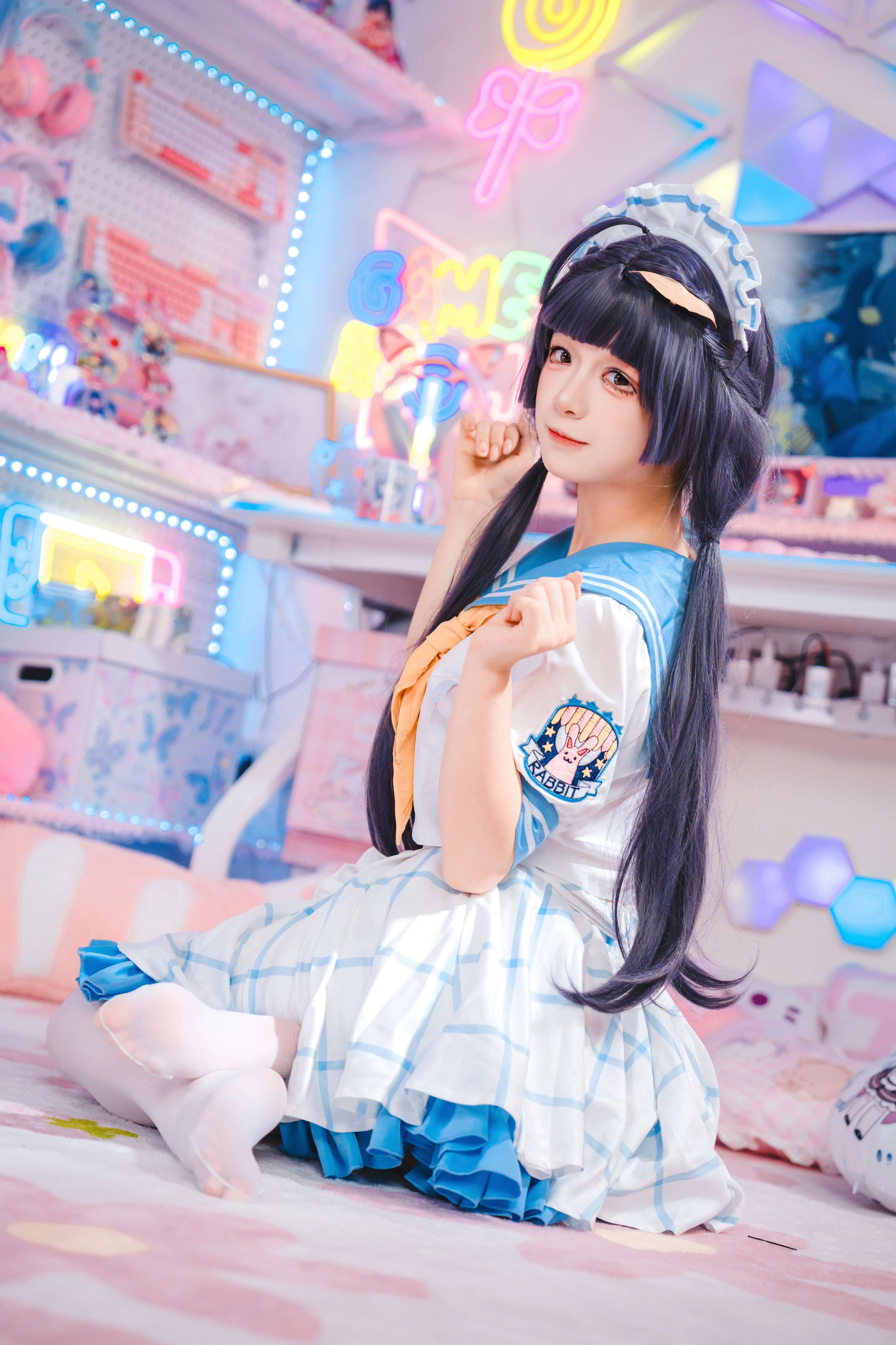 【霞沢ミユコスプレ】ゲーミングルームでの元気溢れるひととき - 2 枚目