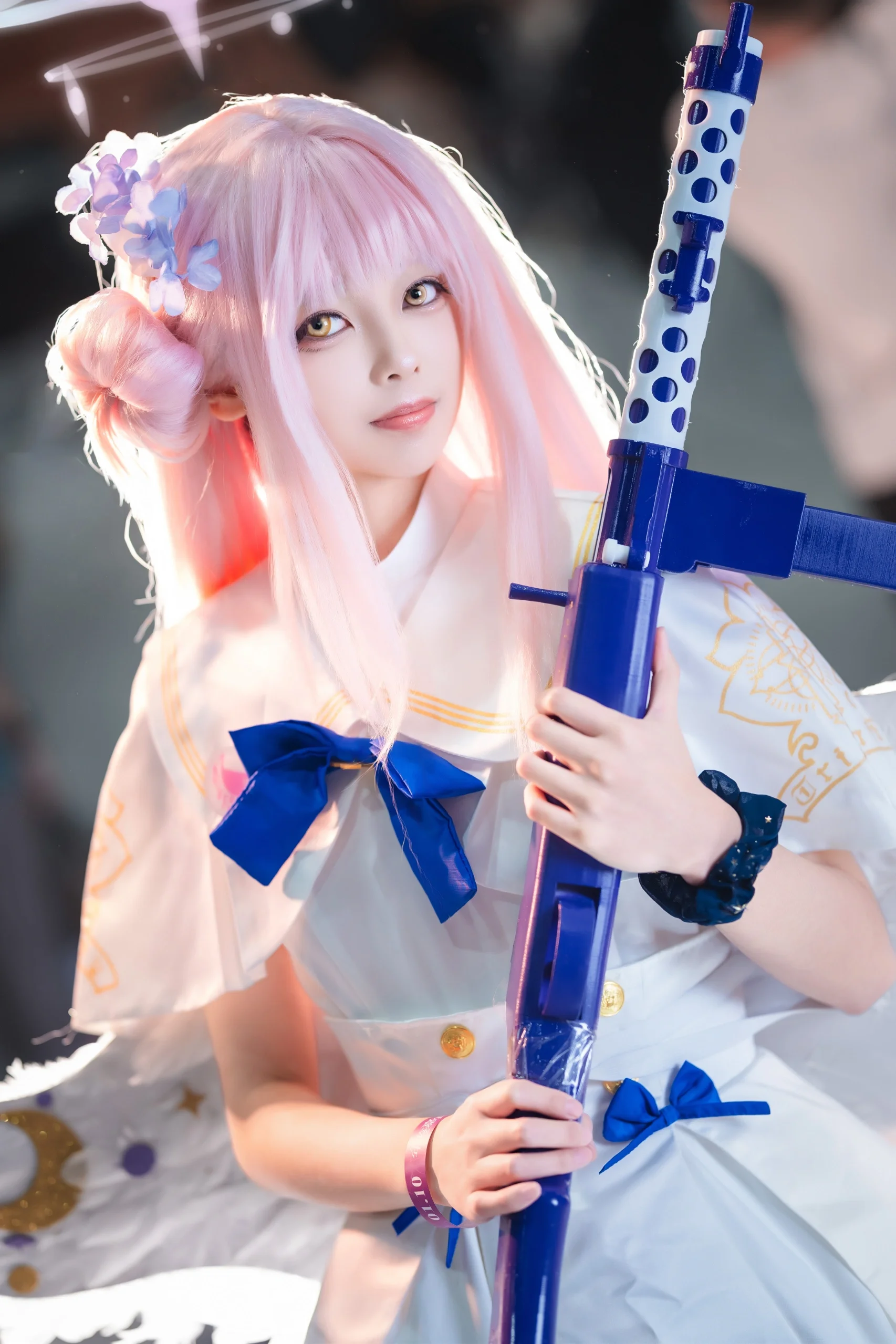 【圣园未花cos】蔚蓝档案中的优雅与力量 - 第3张