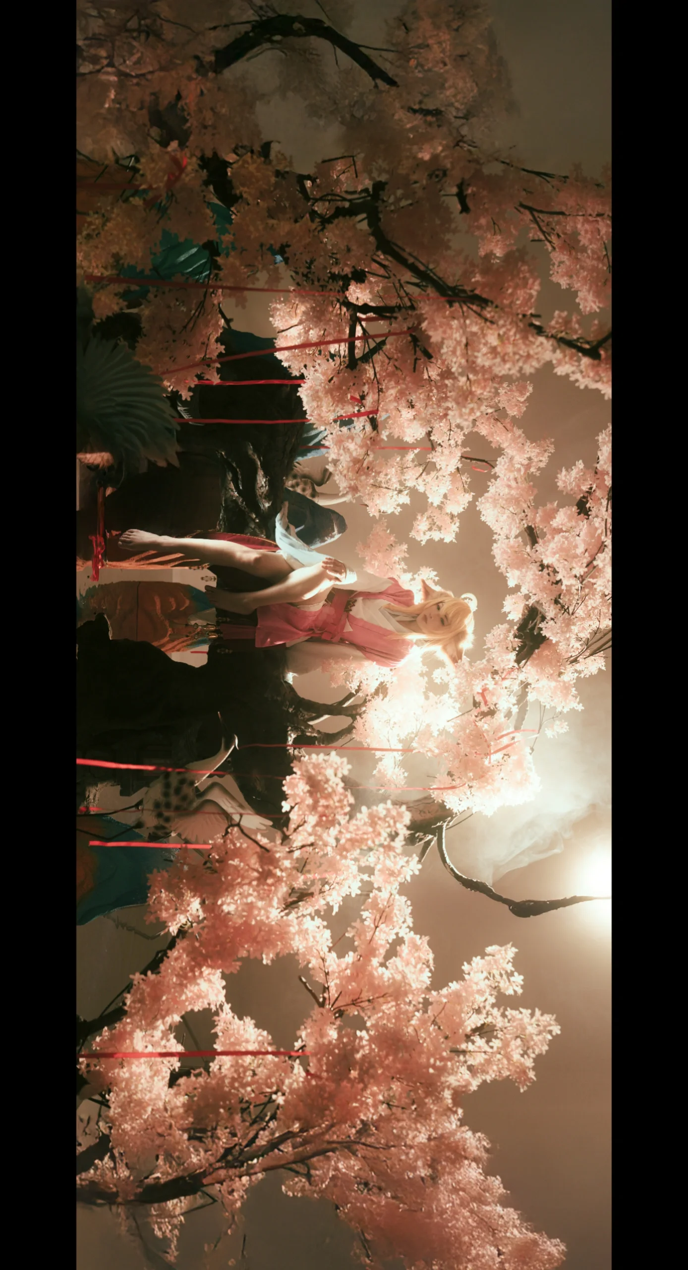 【涂山红红cos】狐妖小红娘片场漫步，被樱花环绕的瞬间 - 第 2 张