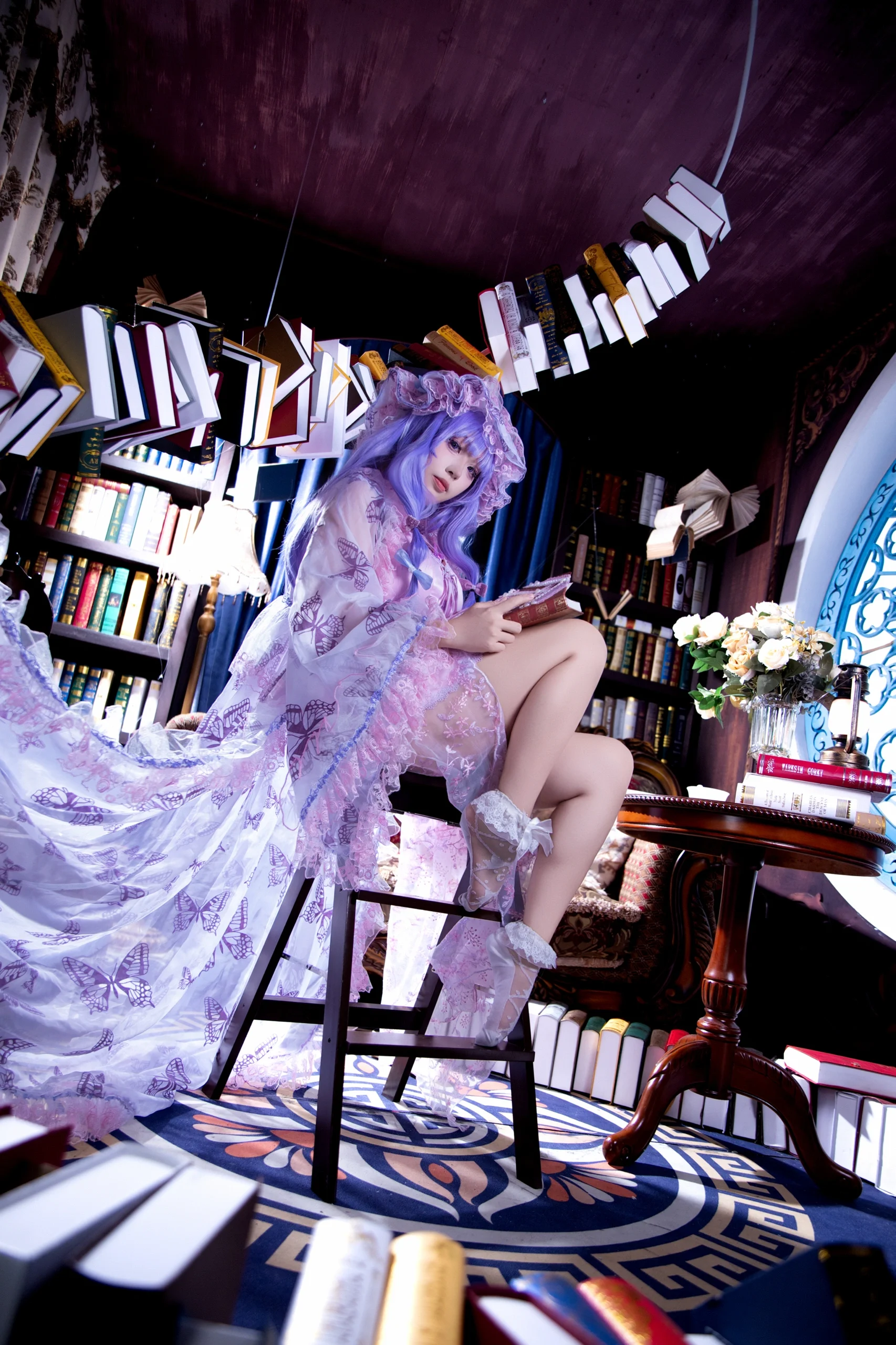 【パチュリー・ノーレッジ コスプレ】魔法書と部屋着、図書館で過ごす静かな時間
