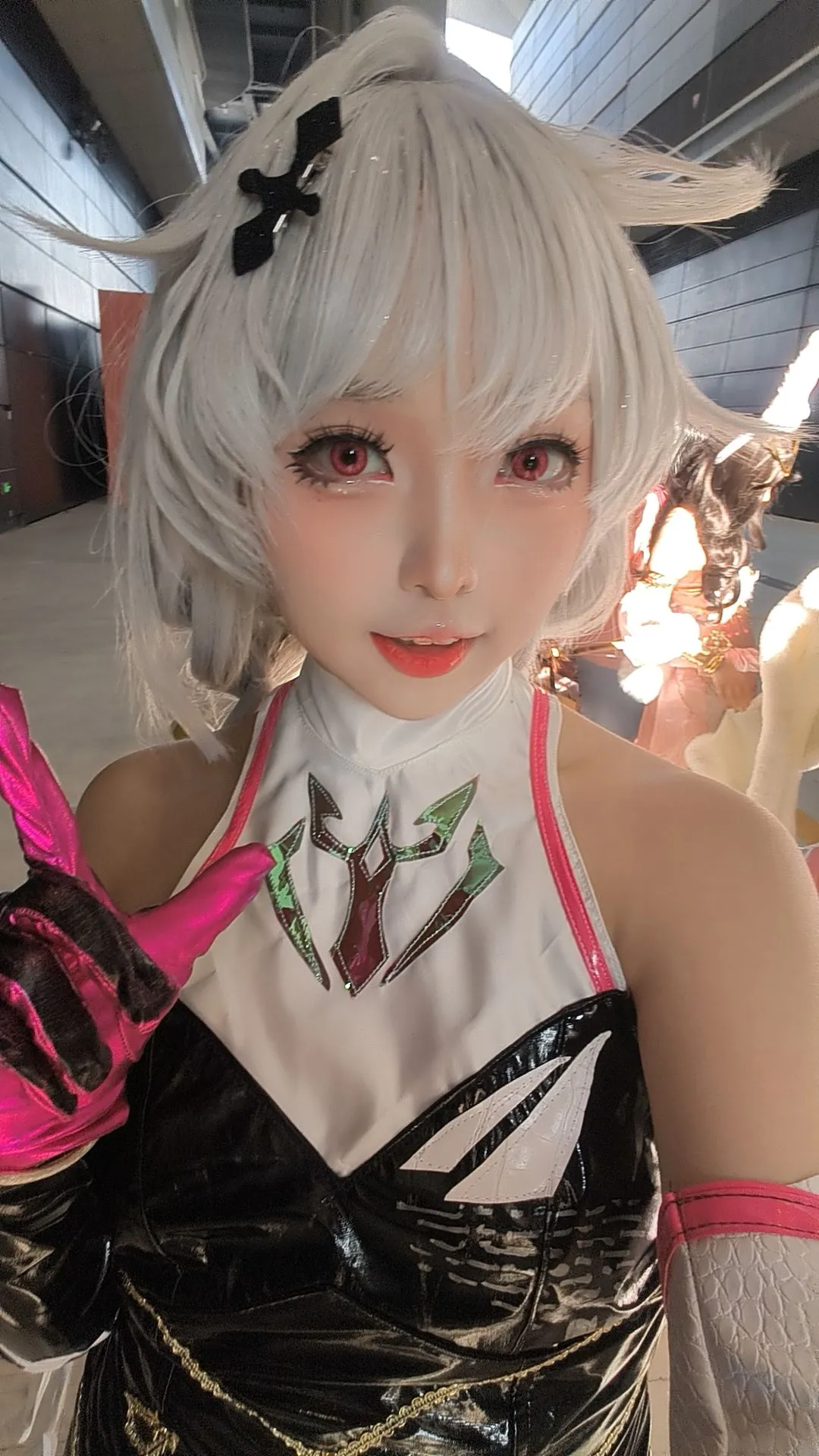 [Kiana cosplay] Honkai Impact 3rd Knight Moonbeam: The Headpiece Broke, but the Vibe is Just Right - Image 1