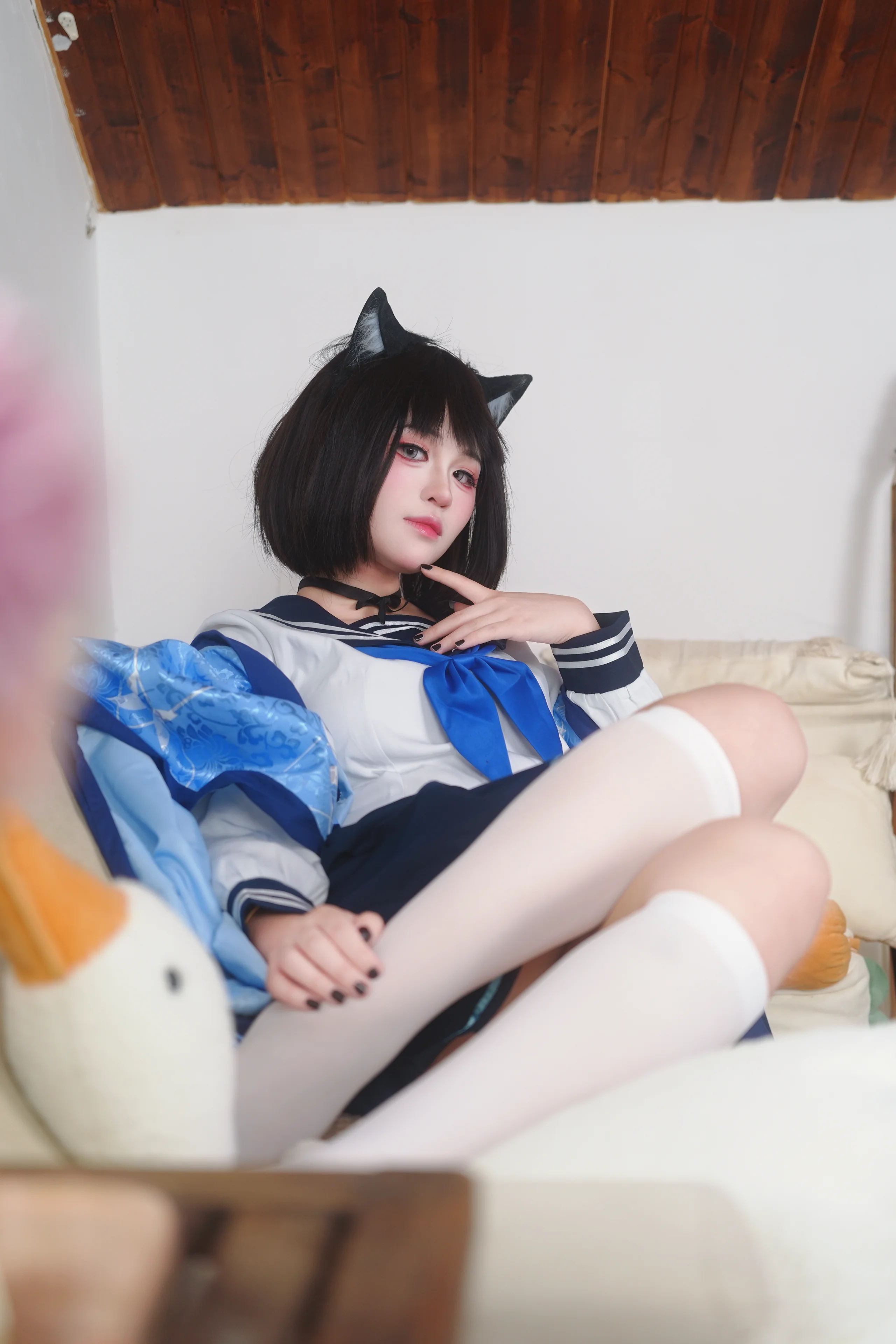 【桐生キキョウ コスプレ】ブルーアーカイブのツンデレ猫ちゃん、髪の毛と毛糸玉が絡まる日常 - 5 枚目