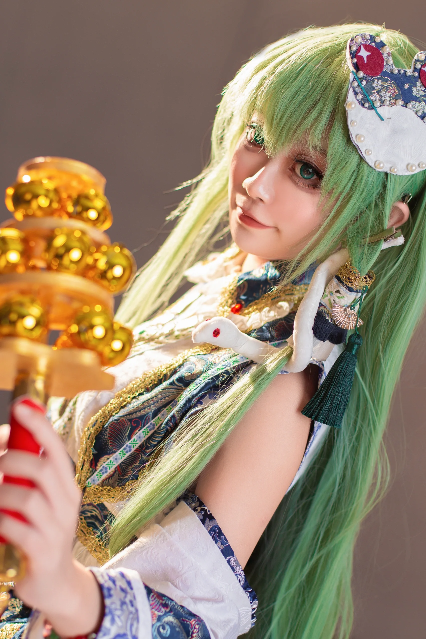 【东风谷早苗cos】神明少女的神乐铃舞步，漫展动作废急救指南 - 第 7 张