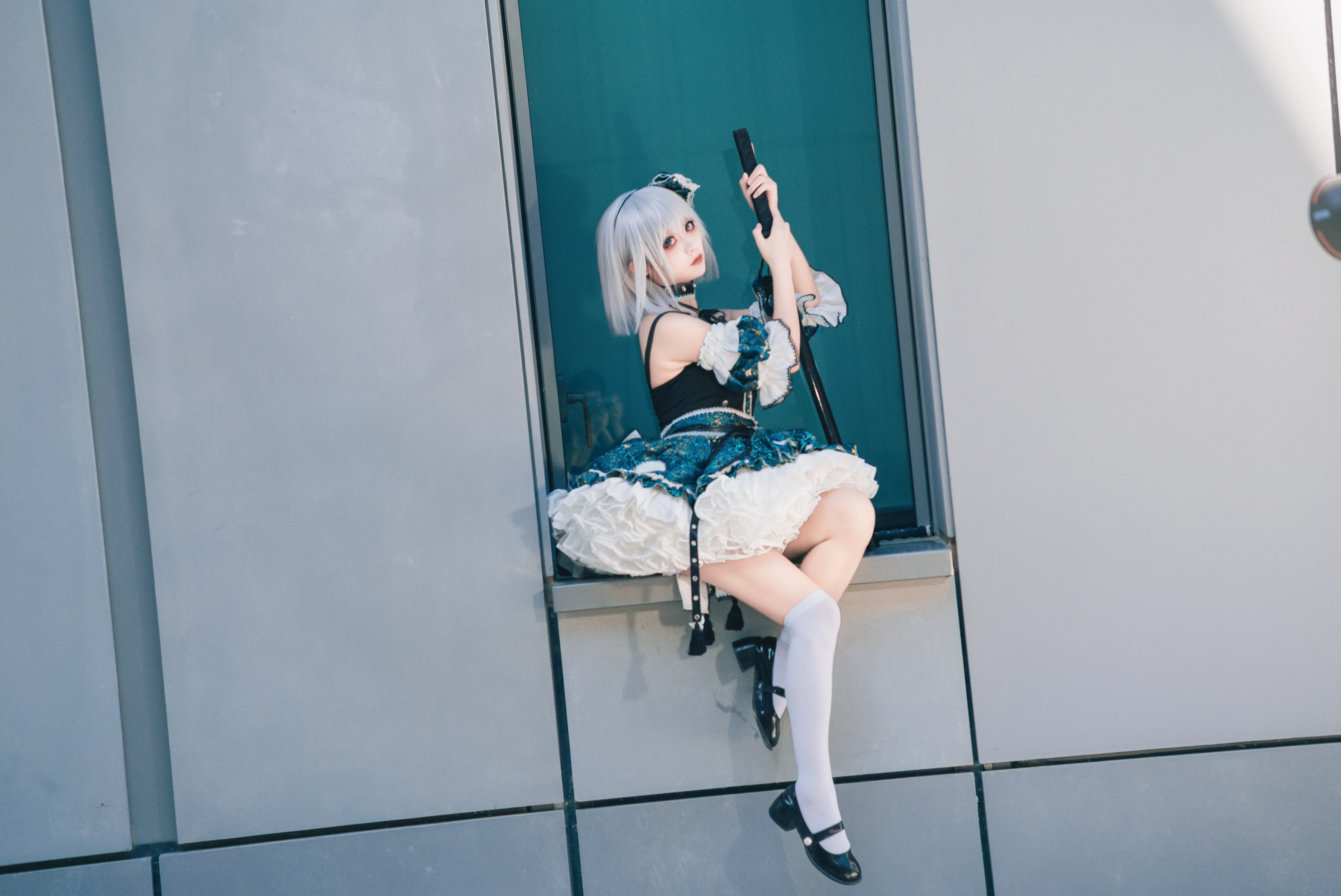 【魂魄妖梦cos】在漫展走廊的静谧瞬间，捕捉东方project的灵动 - 第 3 张