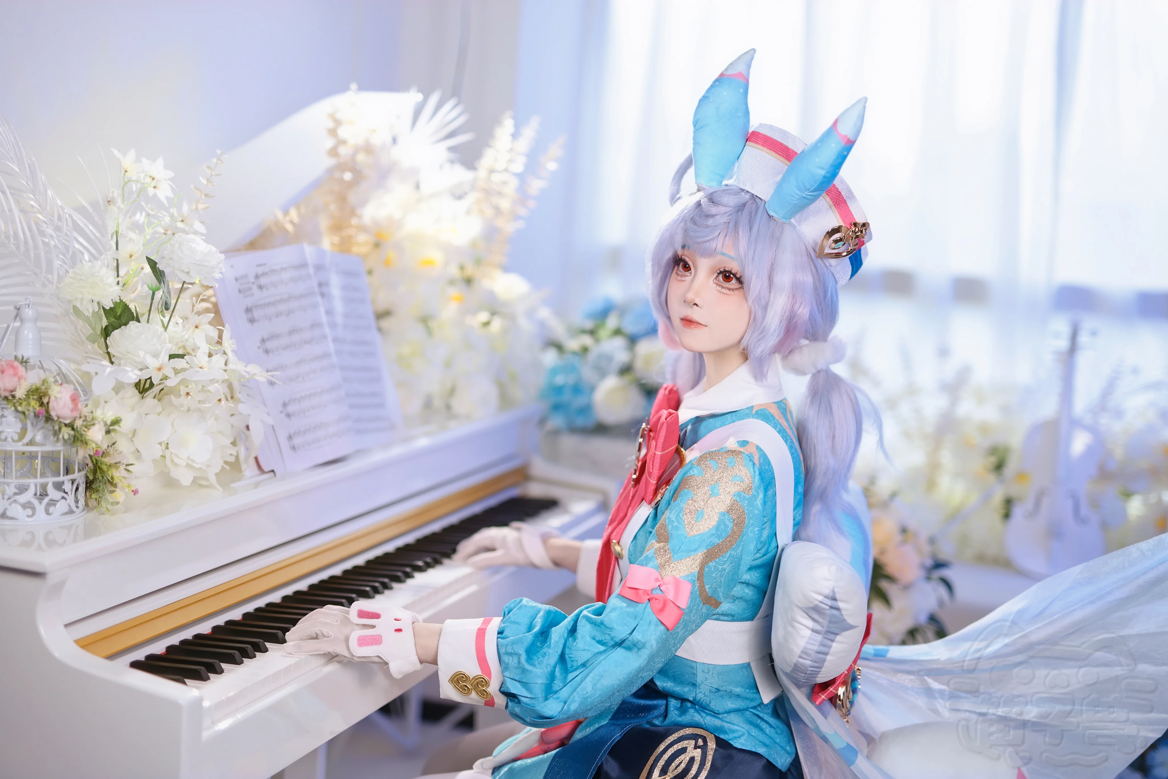 【希格雯cos】在冬日的钢琴声中遇见治愈 - 第3张